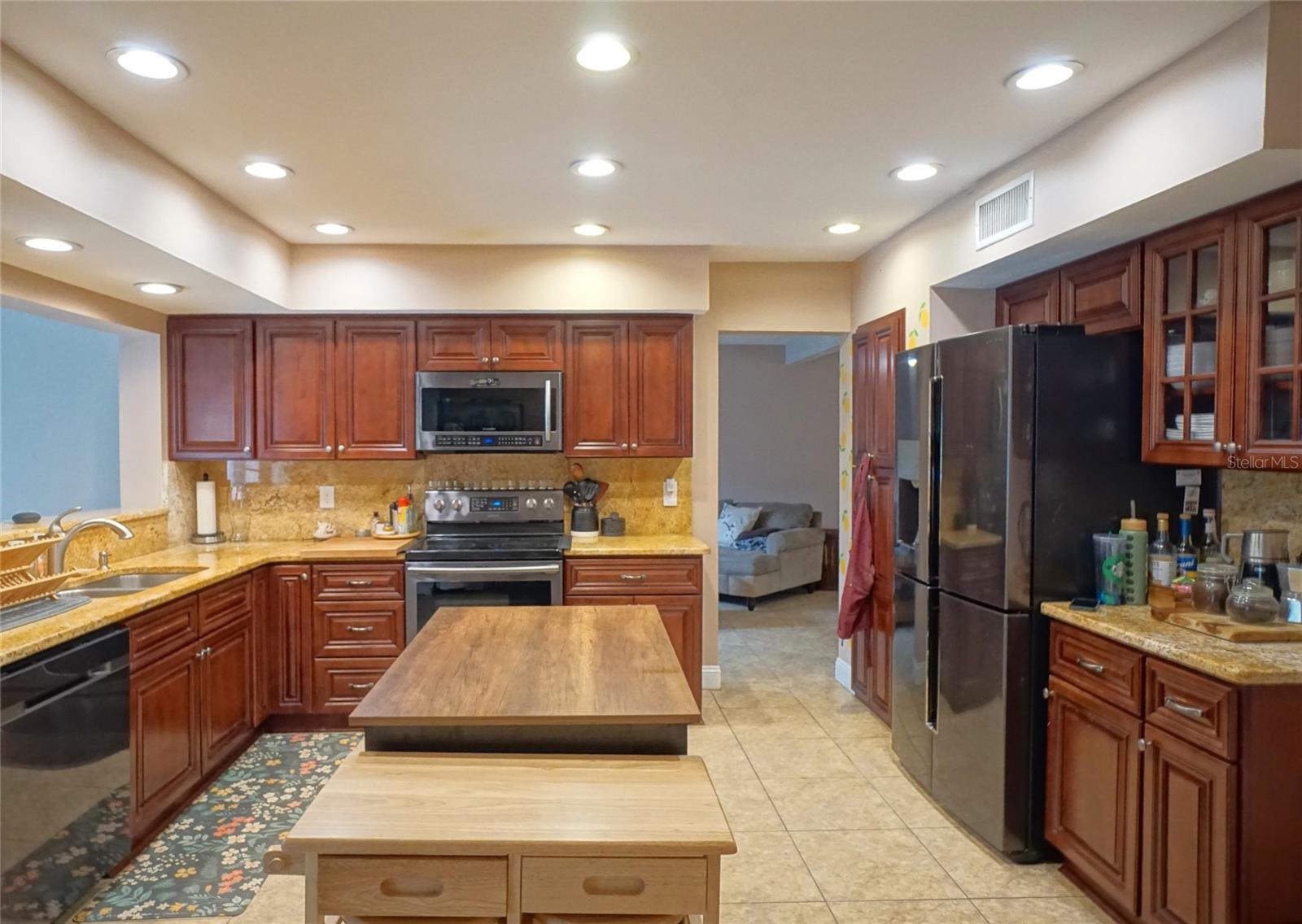 3131 W PARIS ST, TAMPA, FL, 33614