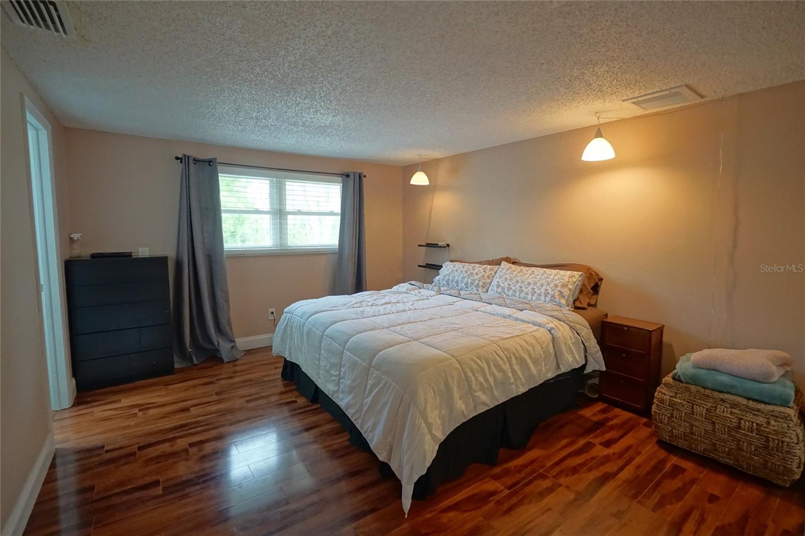 3131 W PARIS ST, TAMPA, FL, 33614