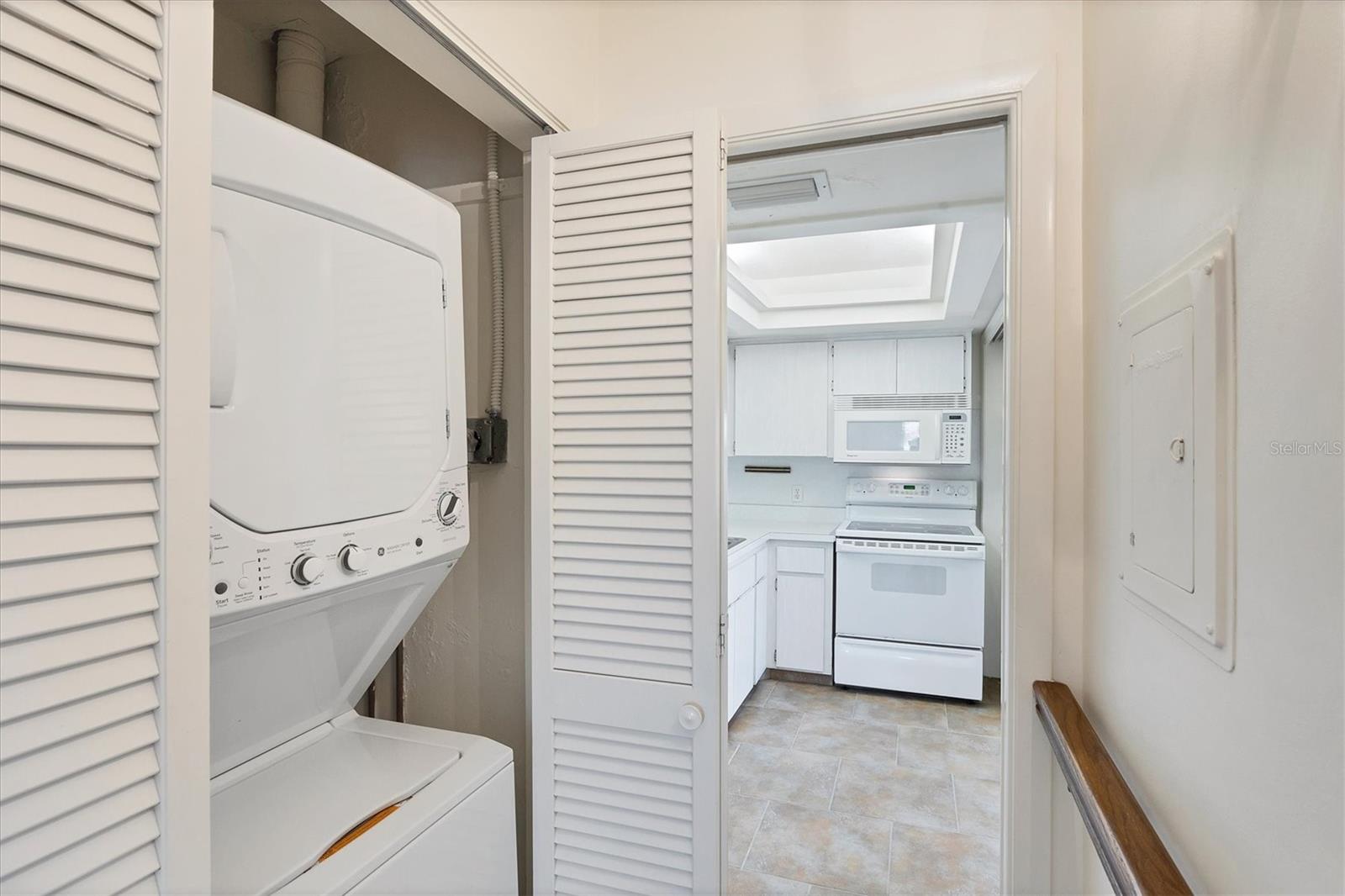 6005 MIDNIGHT PASS RD #N13, SARASOTA, FL, 34242