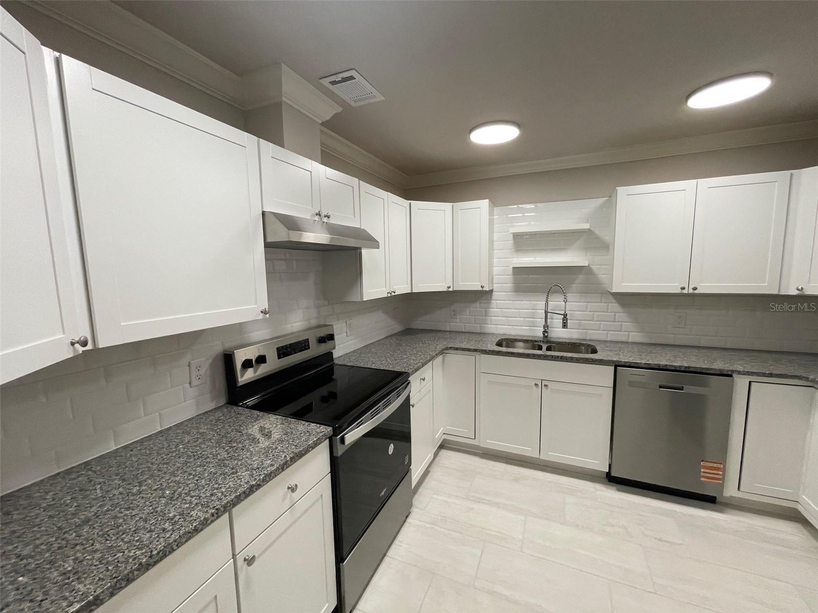 1045 SE 18TH TER, GAINESVILLE, FL, 32641