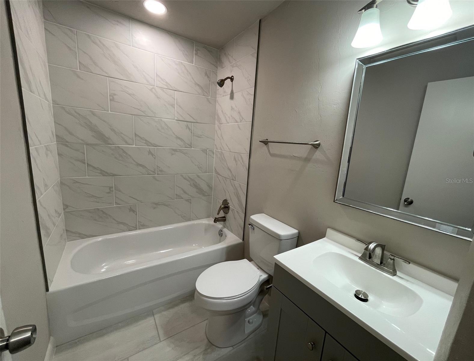 1045 SE 18TH TER, GAINESVILLE, FL, 32641