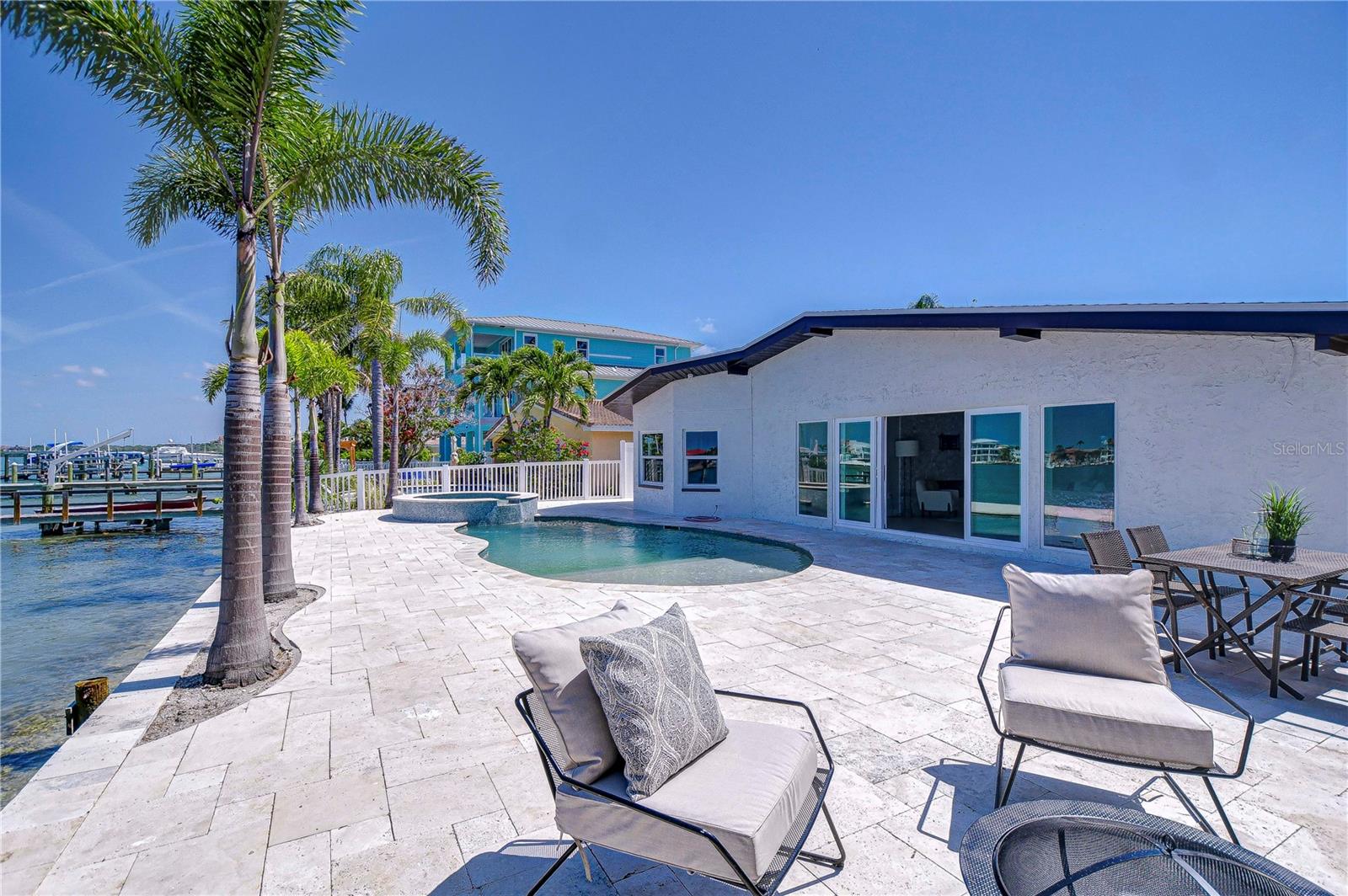 568 CRYSTAL DR, MADEIRA BEACH, FL, 33708