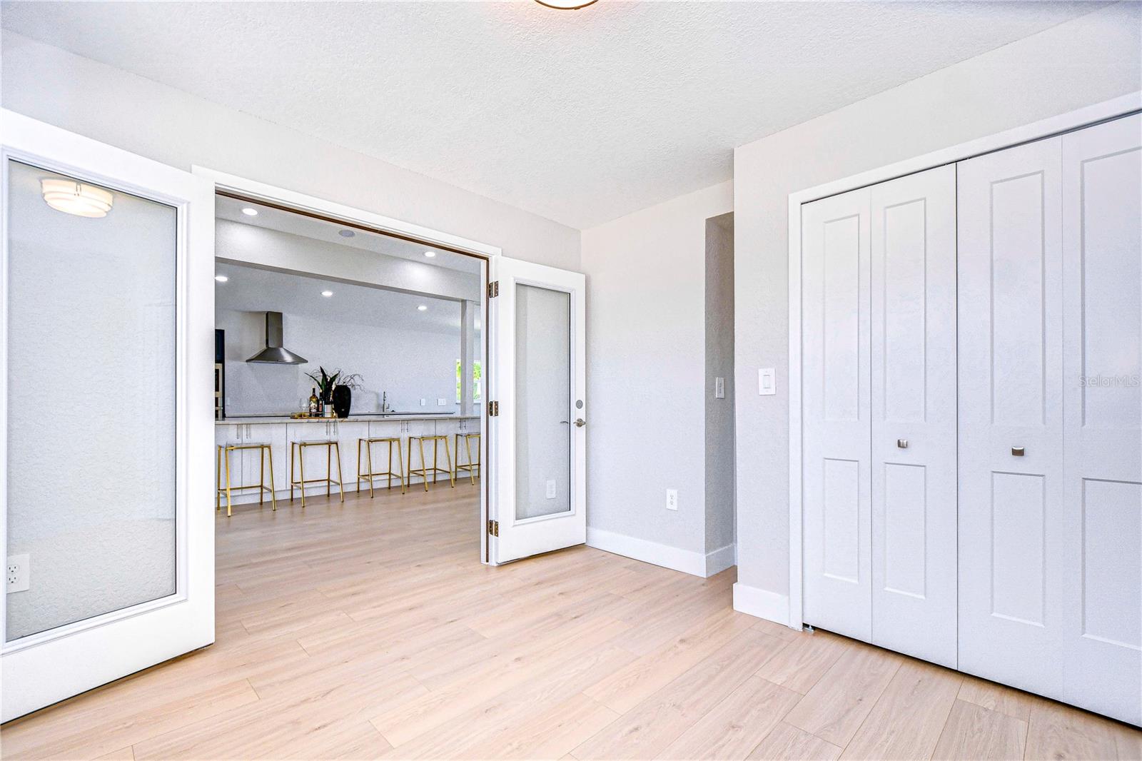 568 CRYSTAL DR, MADEIRA BEACH, FL, 33708