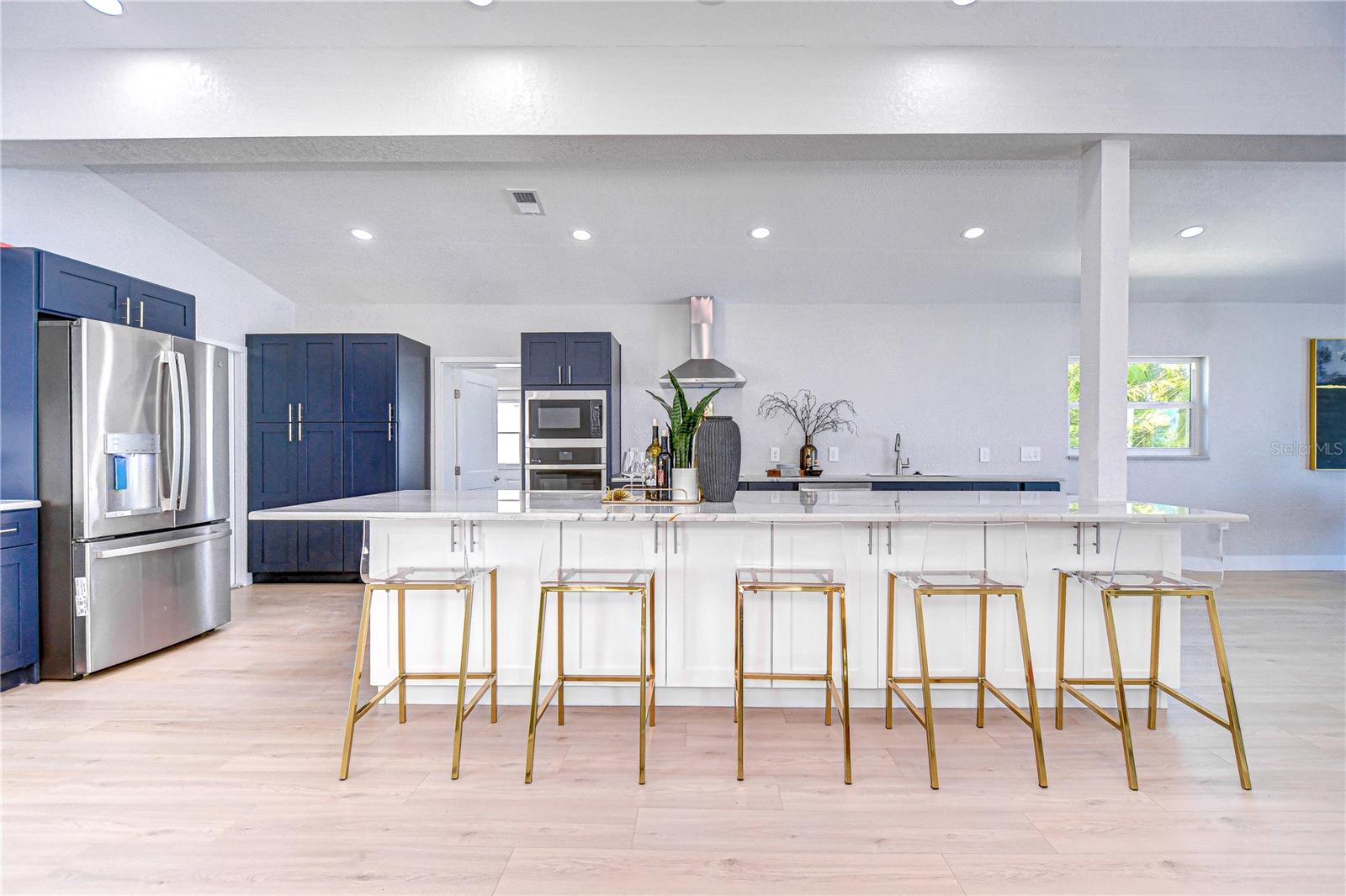 568 CRYSTAL DR, MADEIRA BEACH, FL, 33708