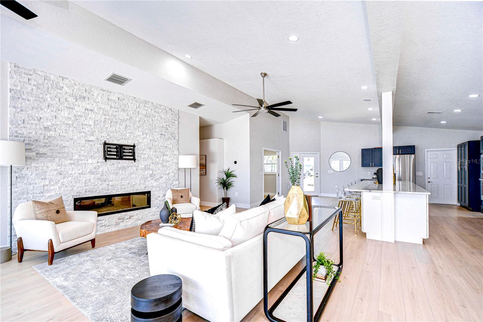 568 CRYSTAL DR, MADEIRA BEACH, FL, 33708