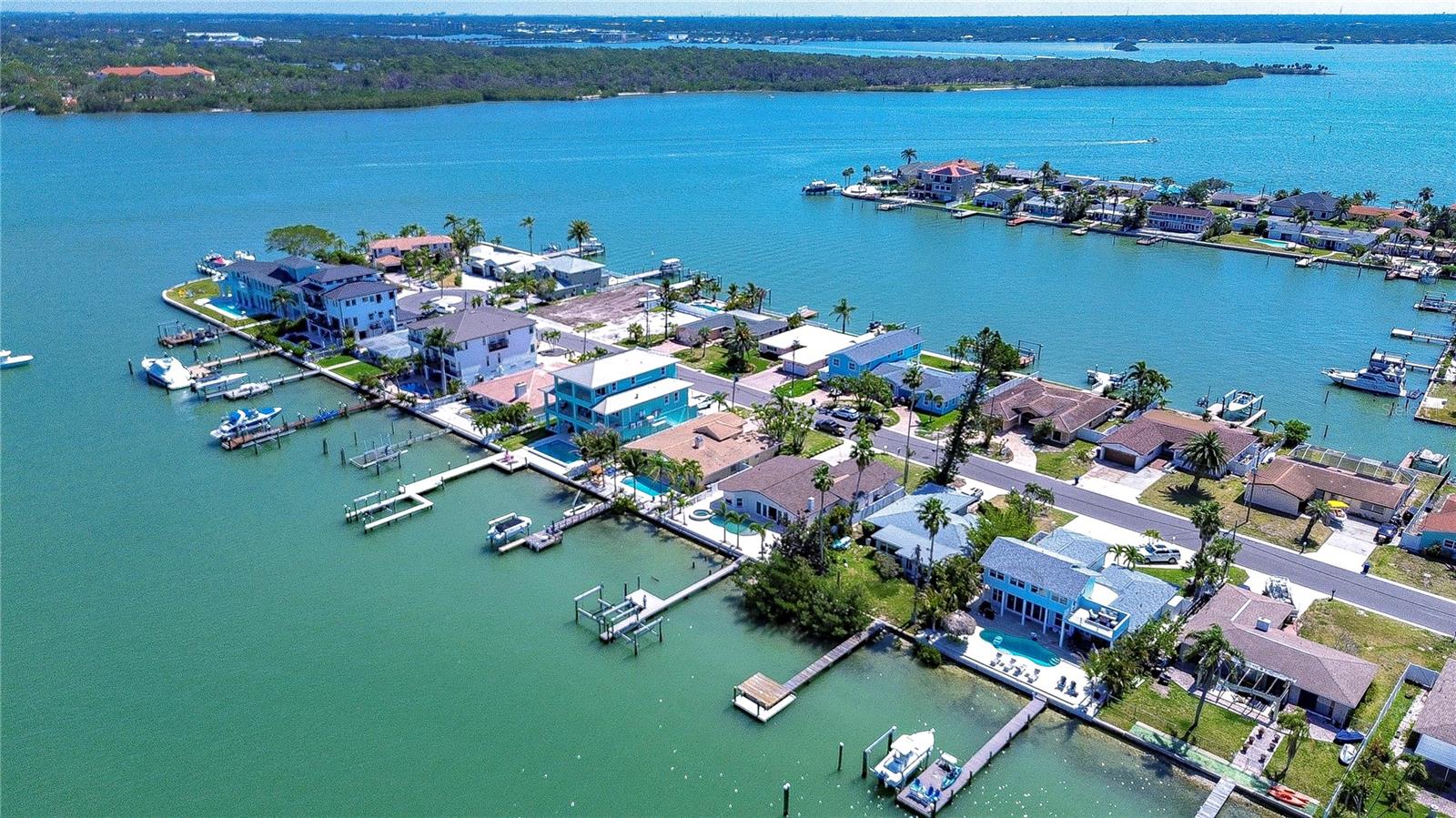 568 CRYSTAL DR, MADEIRA BEACH, FL, 33708