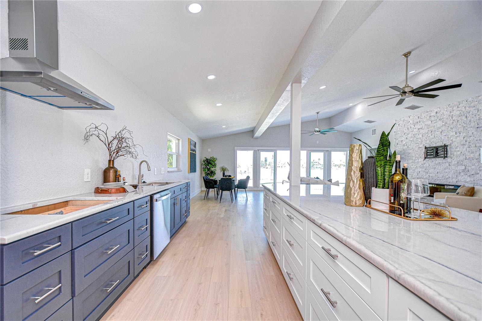 568 CRYSTAL DR, MADEIRA BEACH, FL, 33708