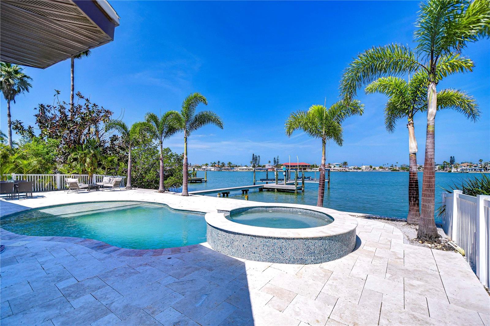 568 CRYSTAL DR, MADEIRA BEACH, FL, 33708