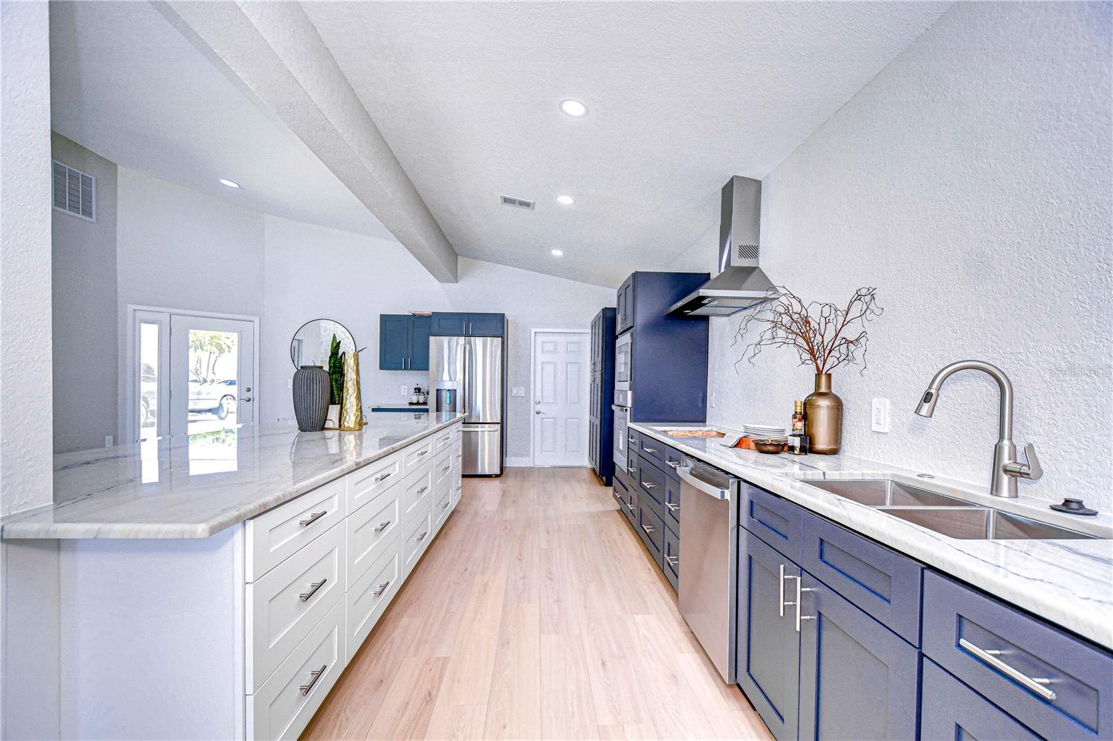 568 CRYSTAL DR, MADEIRA BEACH, FL, 33708