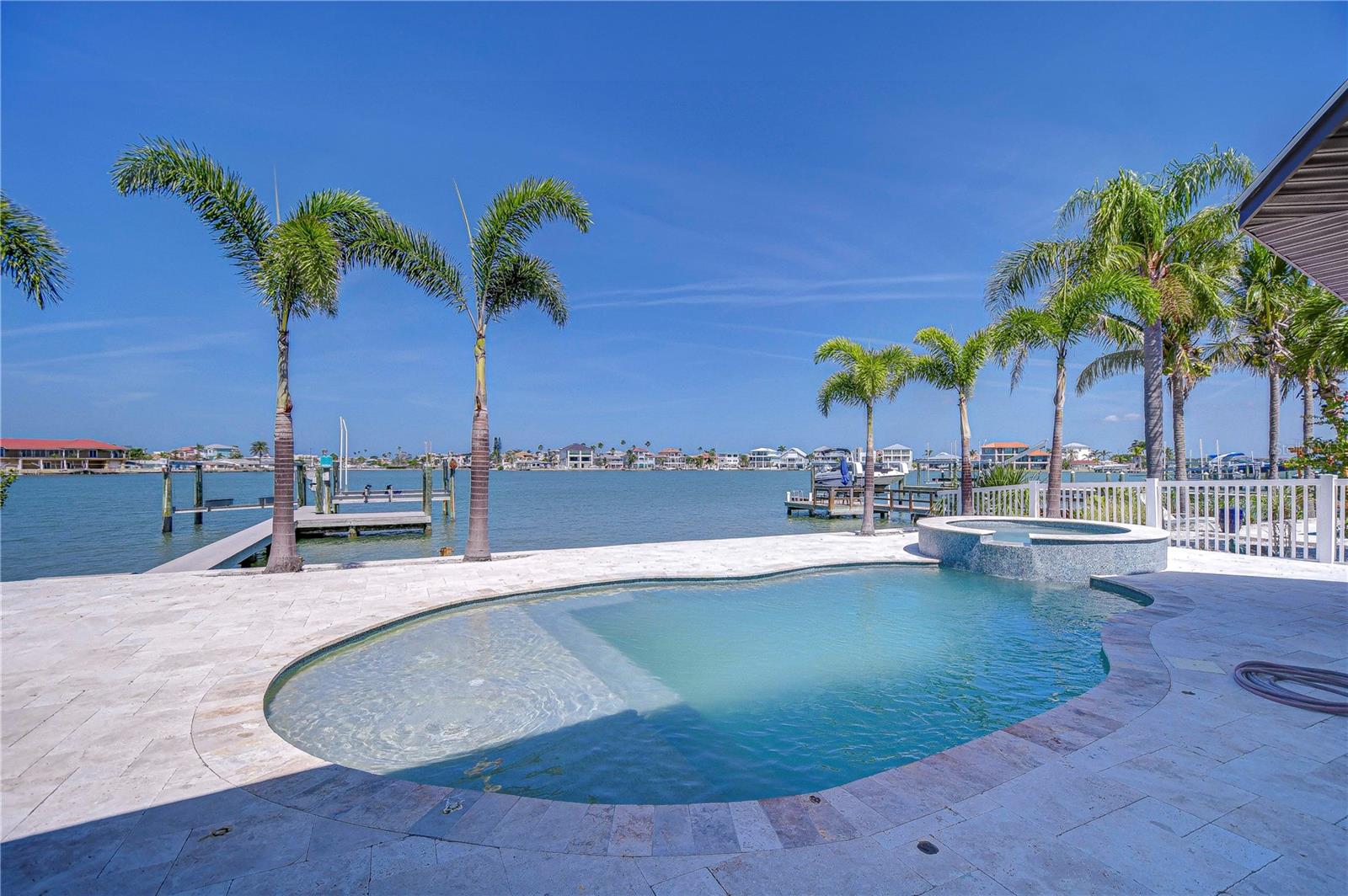 568 CRYSTAL DR, MADEIRA BEACH, FL, 33708