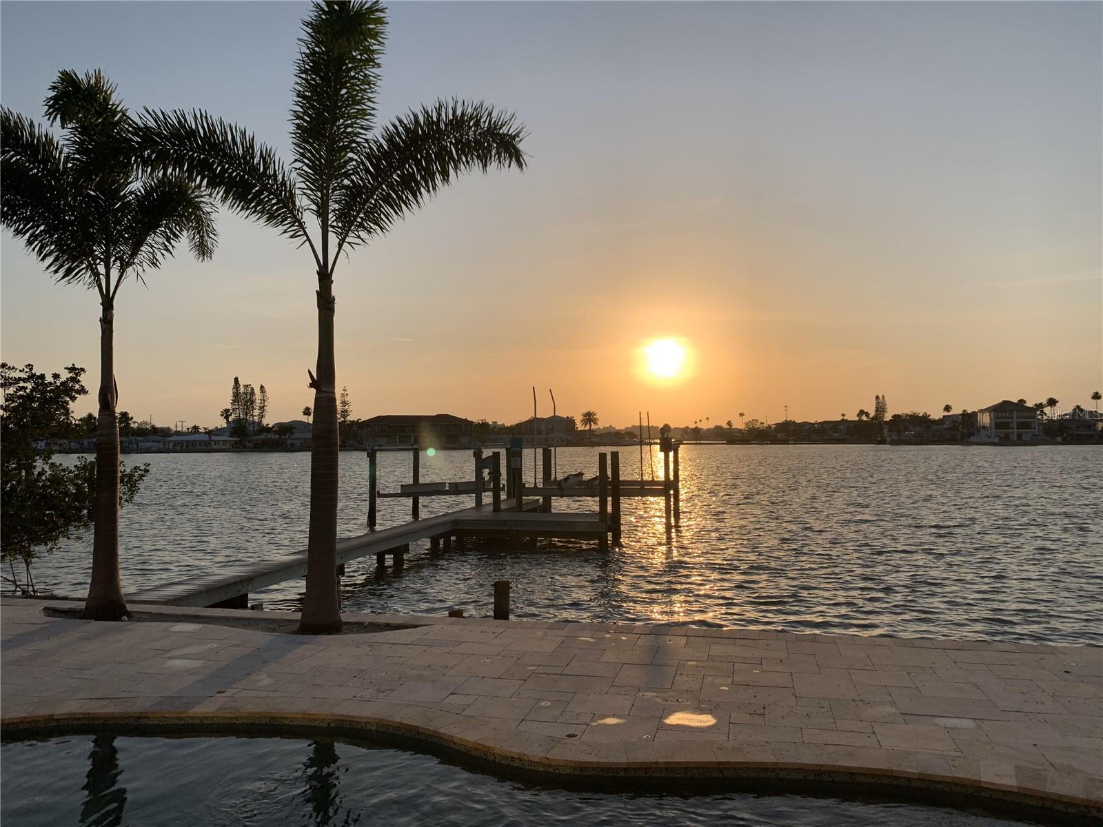 568 CRYSTAL DR, MADEIRA BEACH, FL, 33708