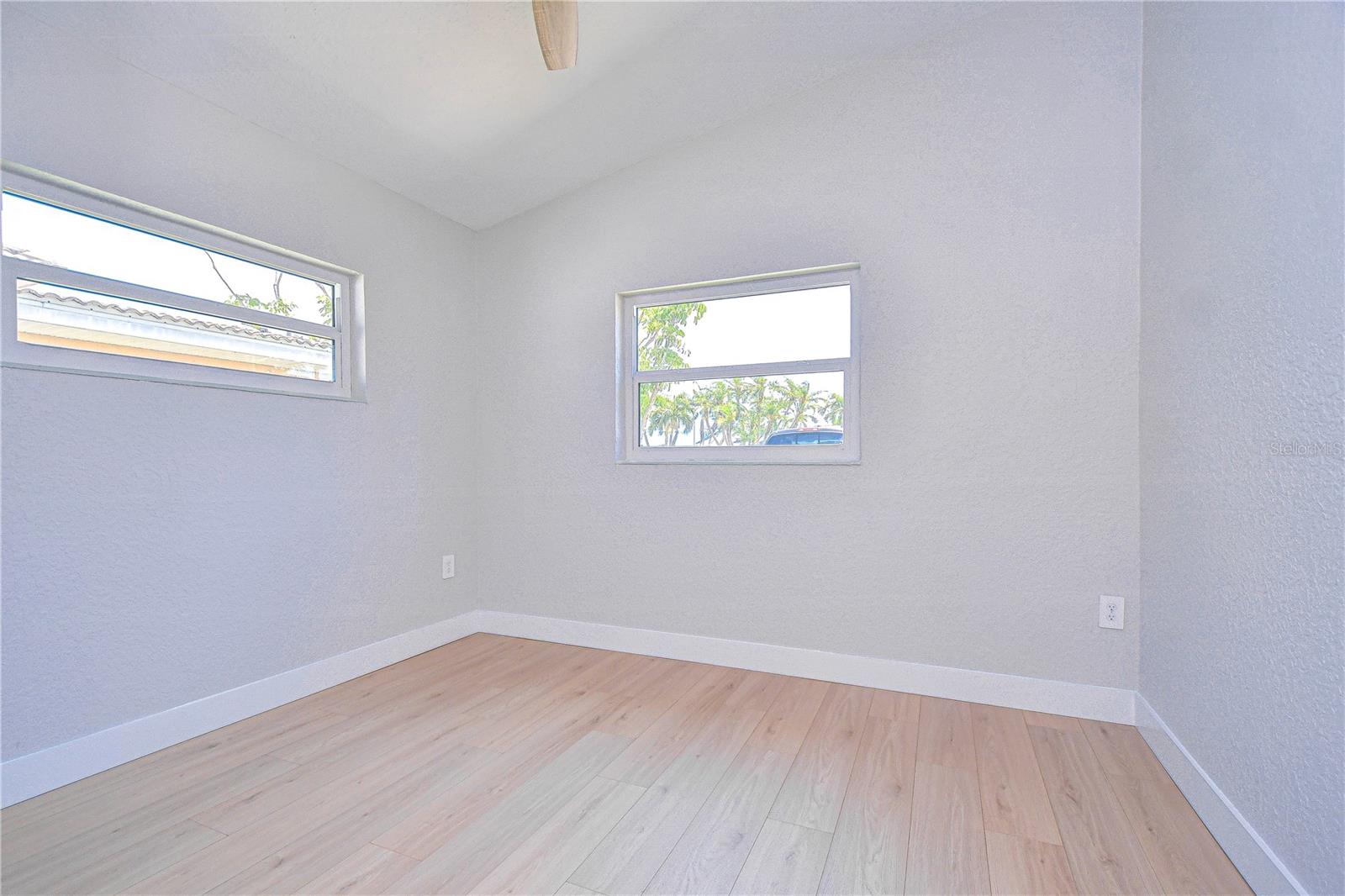 568 CRYSTAL DR, MADEIRA BEACH, FL, 33708