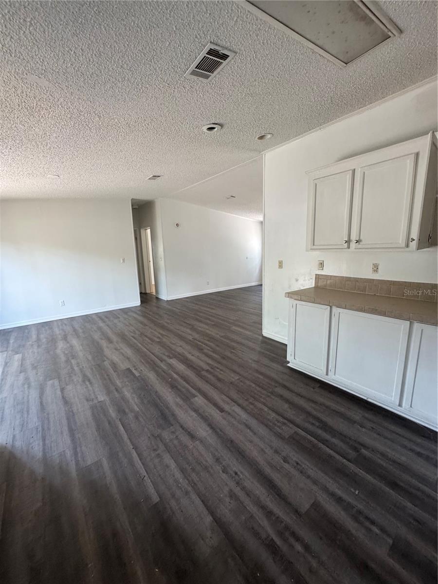 39204 BAY AVE, ZEPHYRHILLS, FL, 33540