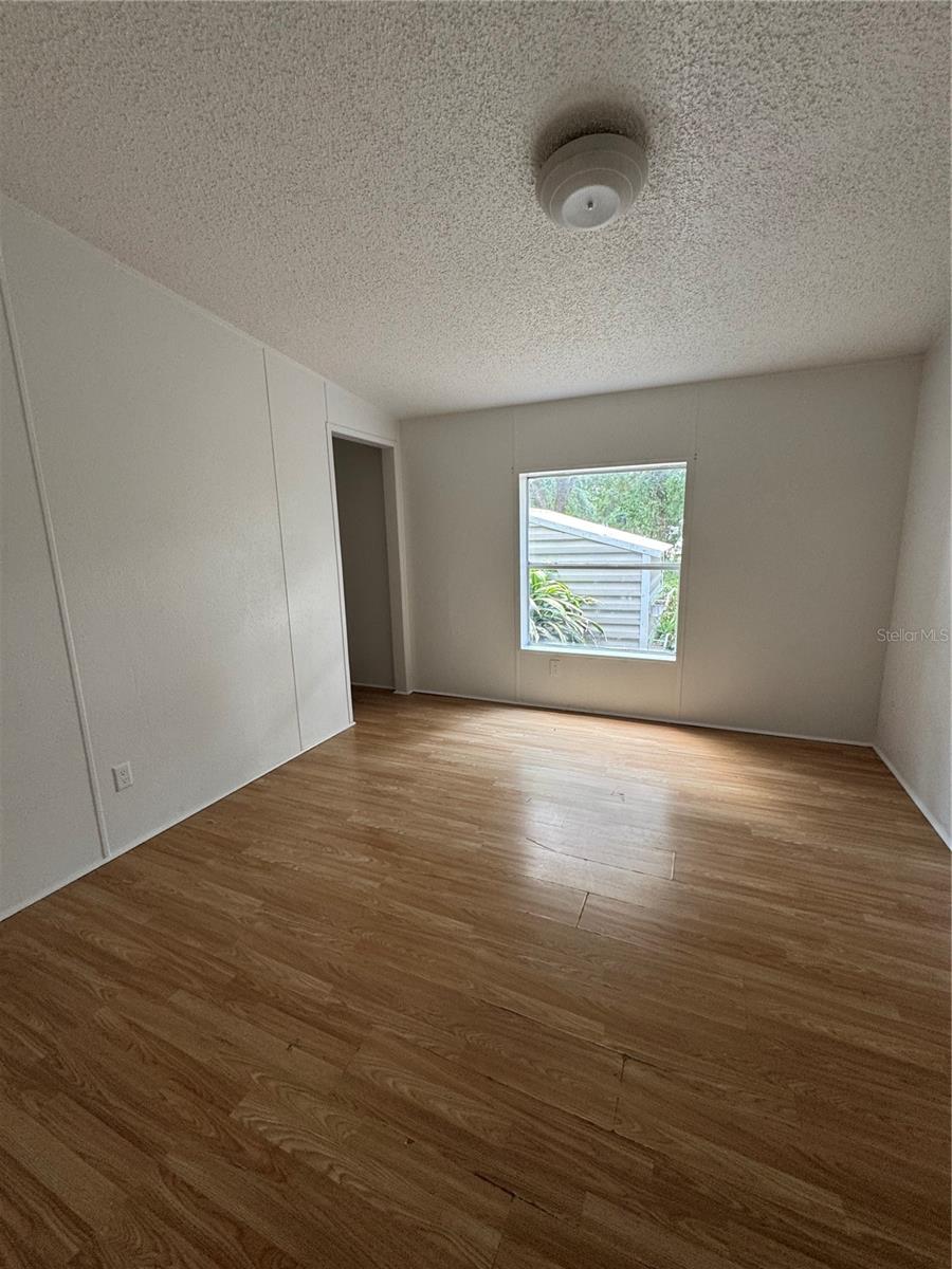 39204 BAY AVE, ZEPHYRHILLS, FL, 33540