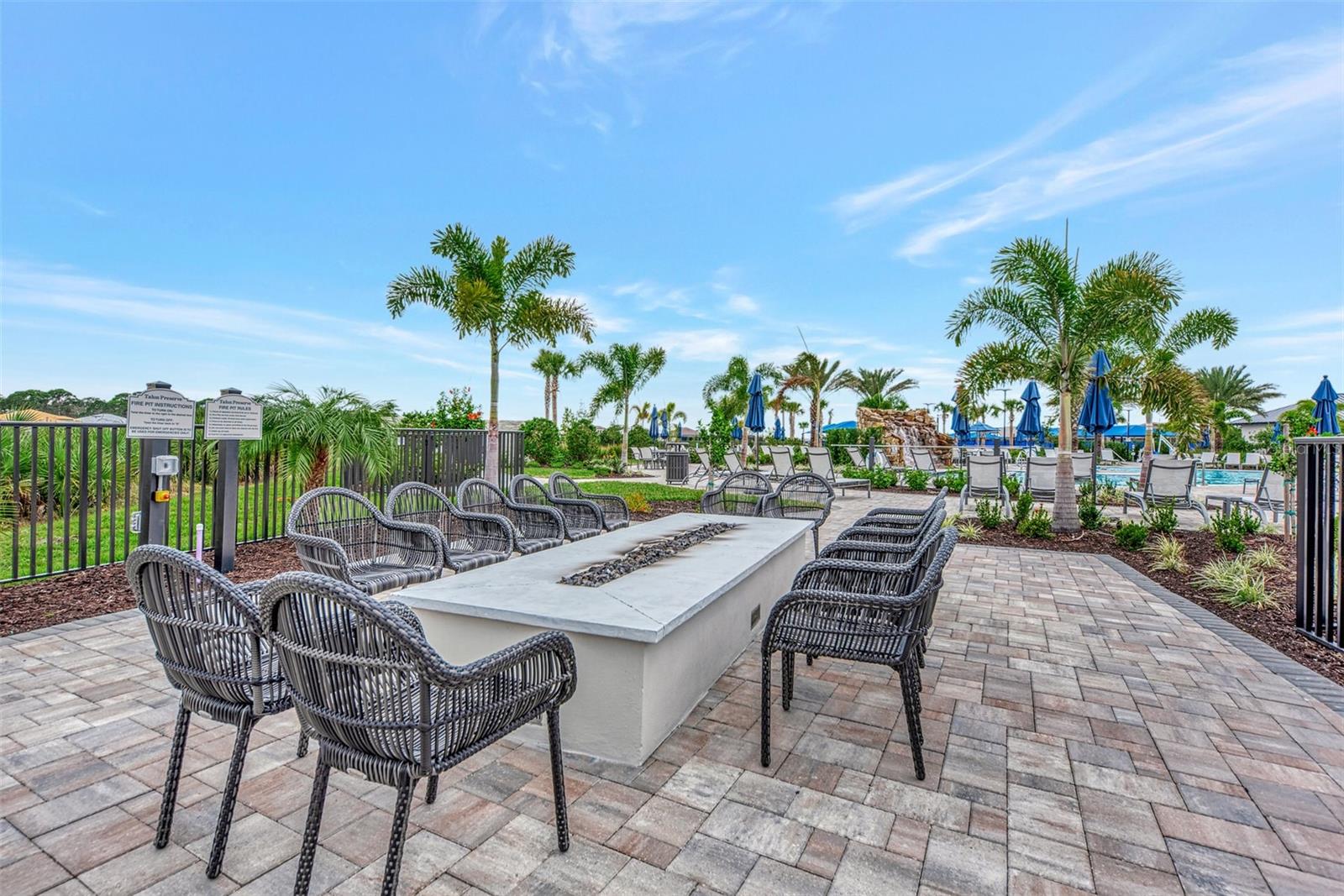 6252 WINDING PINE DR, NOKOMIS, FL, 34275