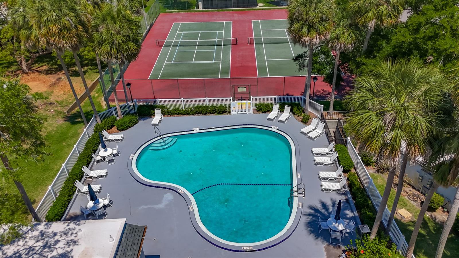 Community Center - Pool - Tennis & Pickleball Courts