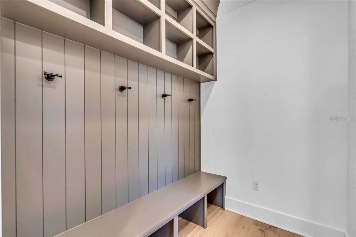 4607 W LAMB AVE, TAMPA, FL, 33629