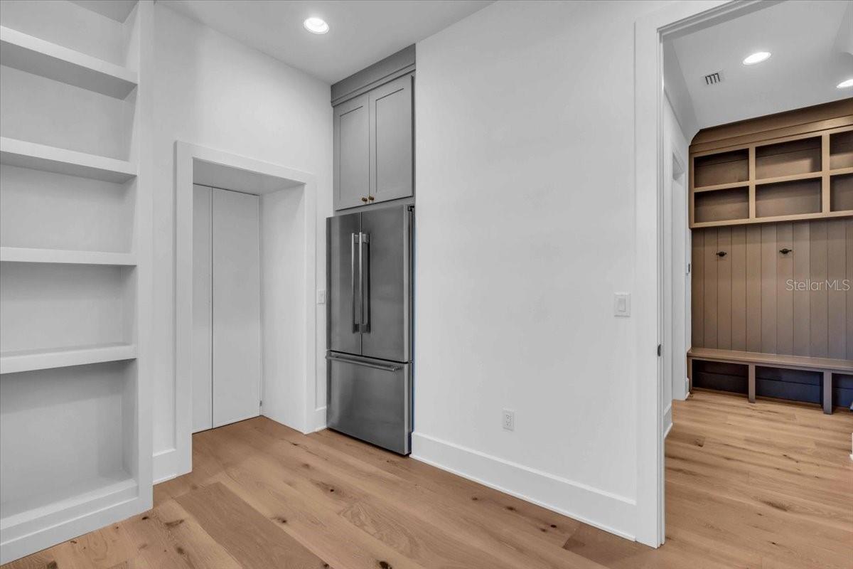 4607 W LAMB AVE, TAMPA, FL, 33629