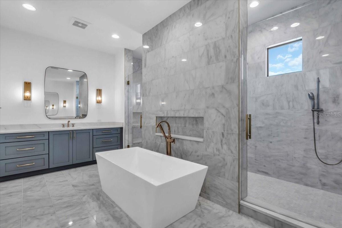 4607 W LAMB AVE, TAMPA, FL, 33629