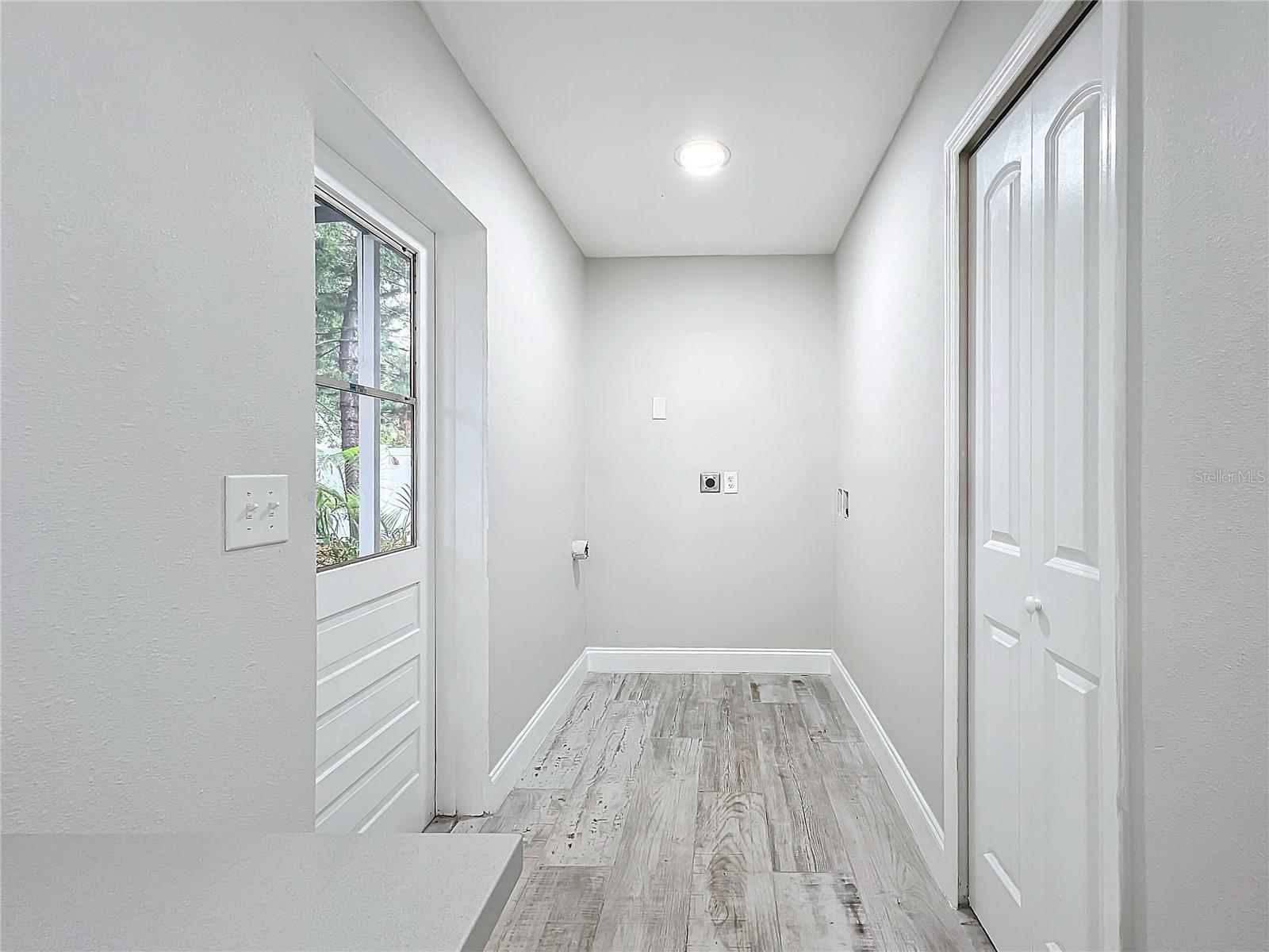 2107 PINE TER, SARASOTA, FL, 34231