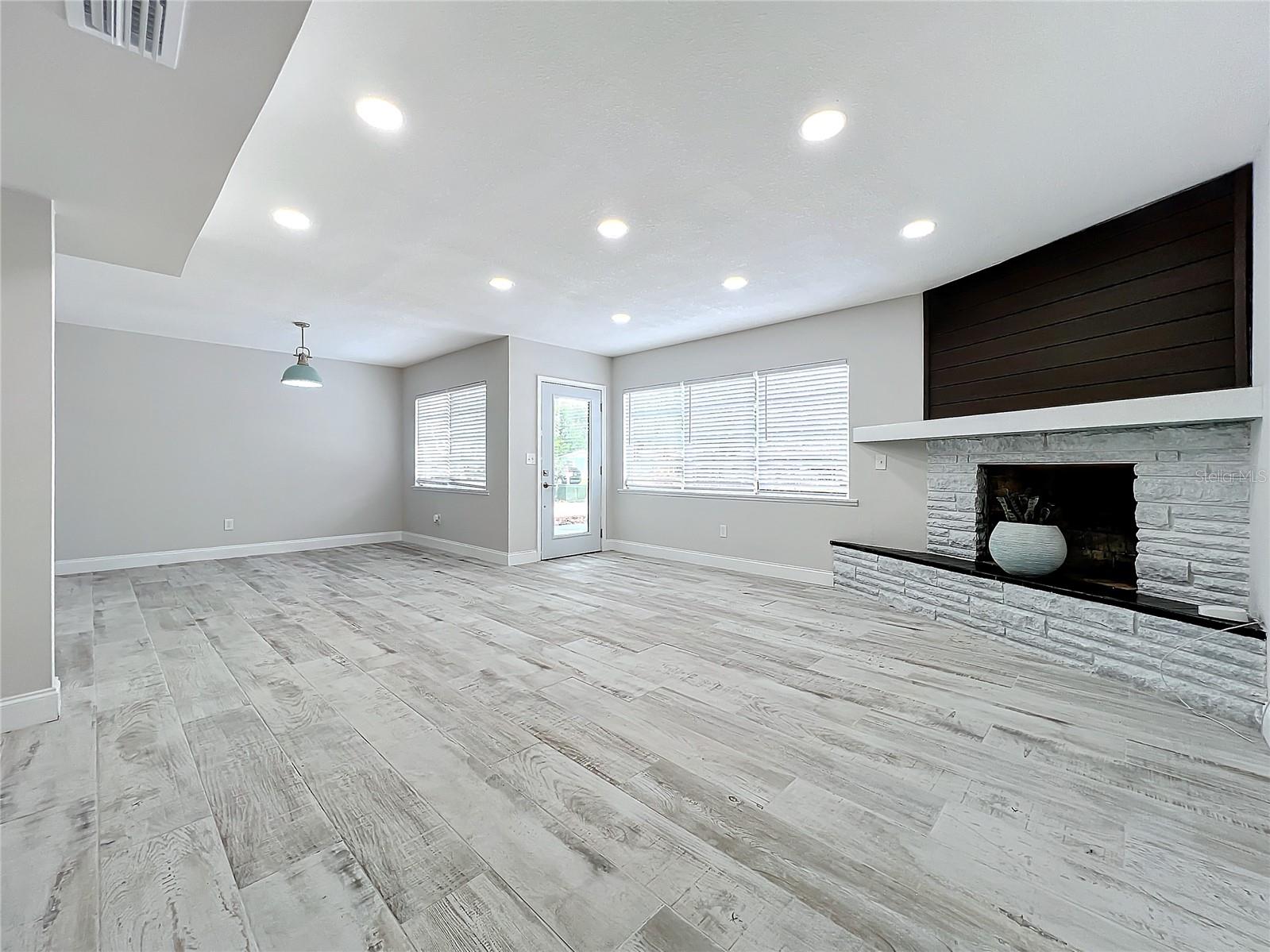 2107 PINE TER, SARASOTA, FL, 34231