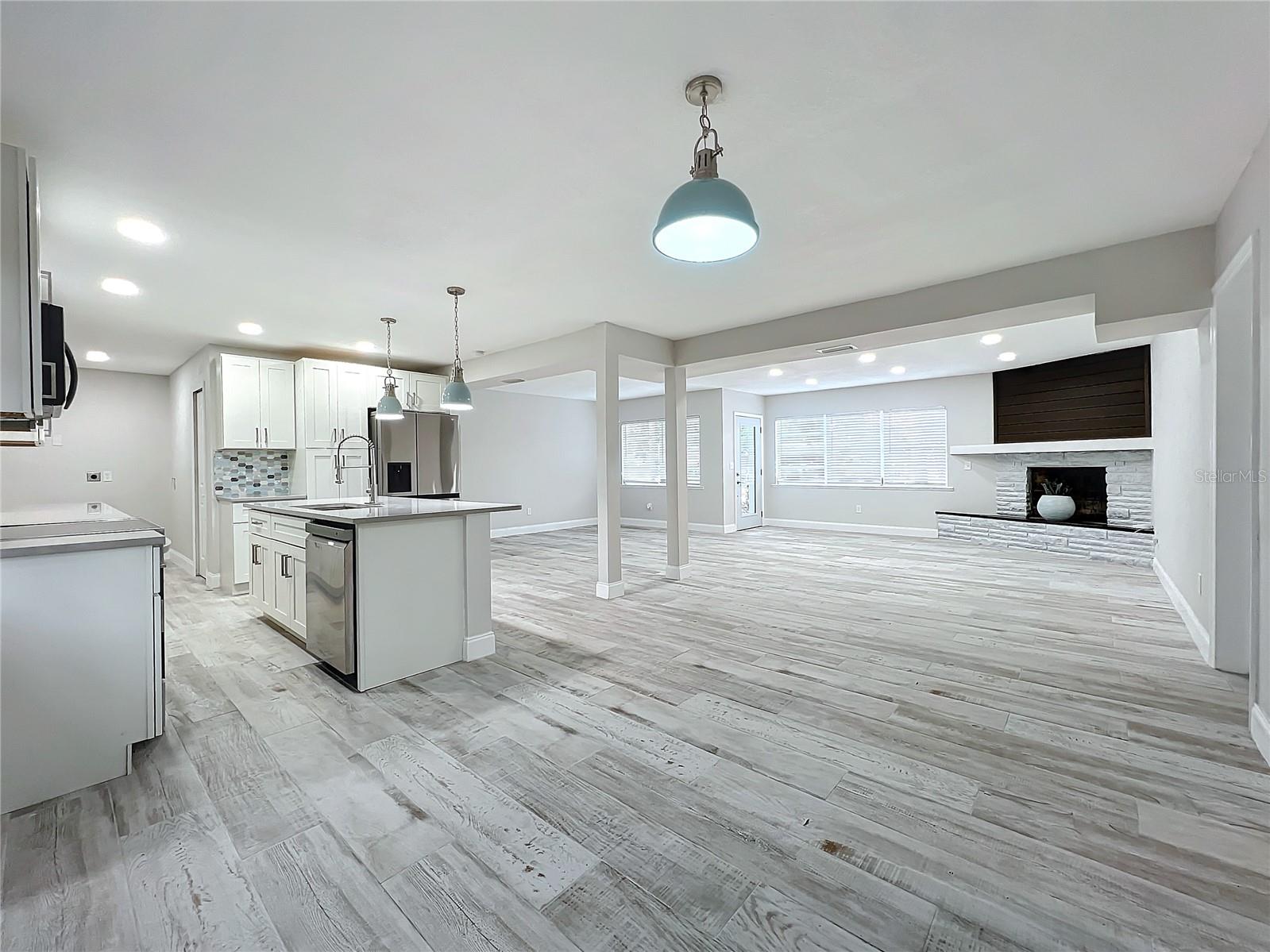 2107 PINE TER, SARASOTA, FL, 34231