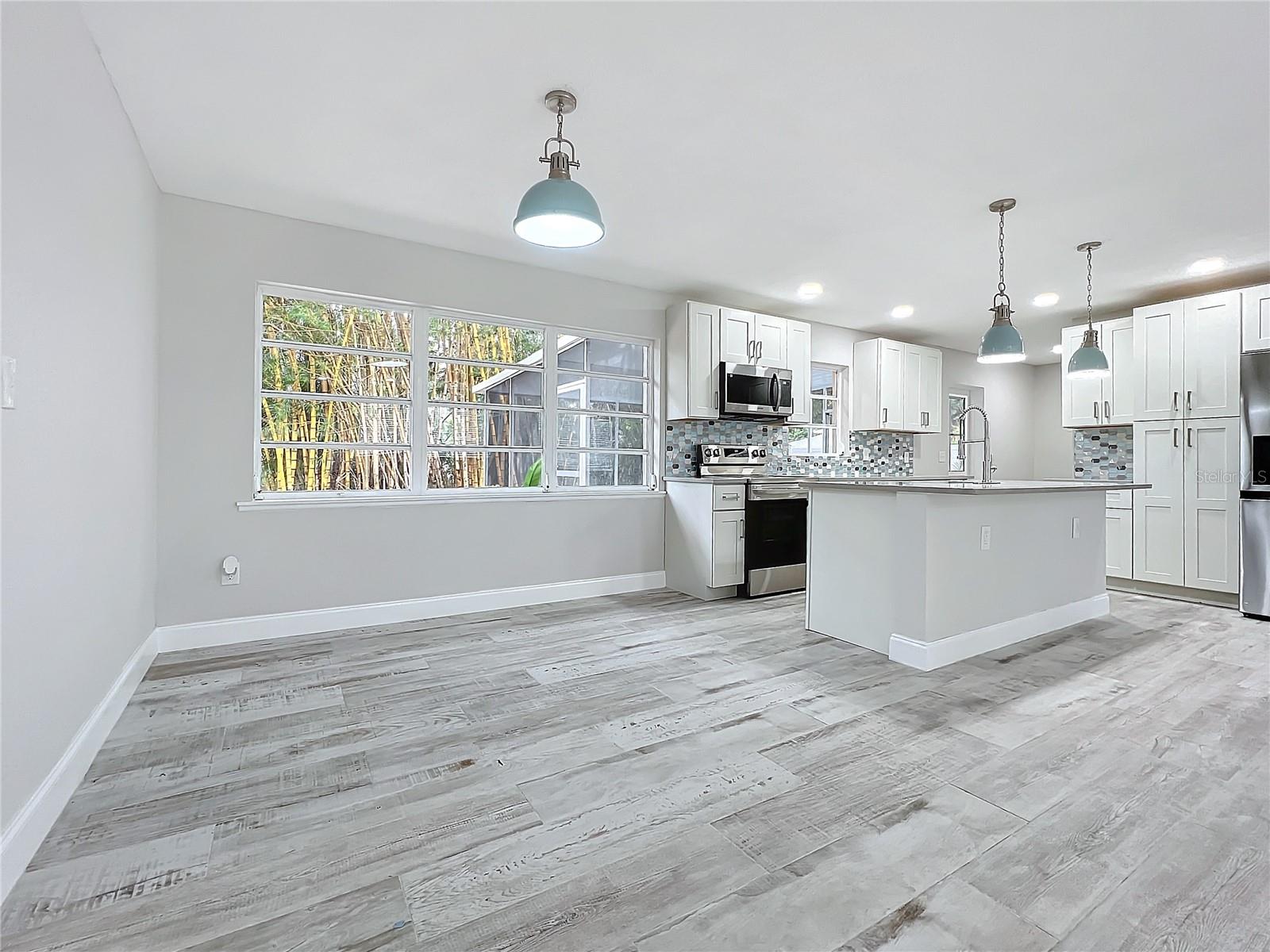 2107 PINE TER, SARASOTA, FL, 34231