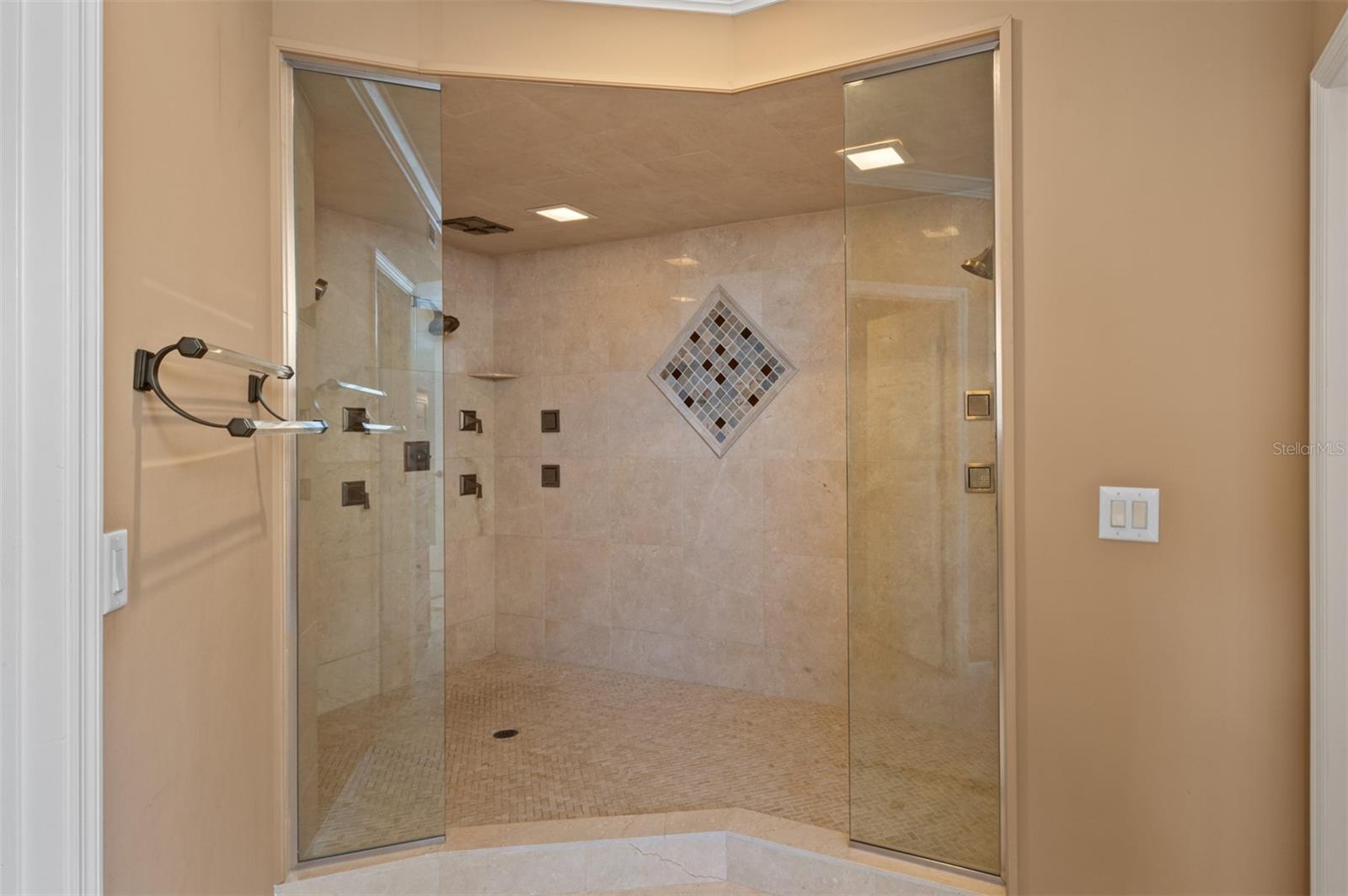 78 TIDY ISLAND BLVD, BRADENTON, FL, 34210