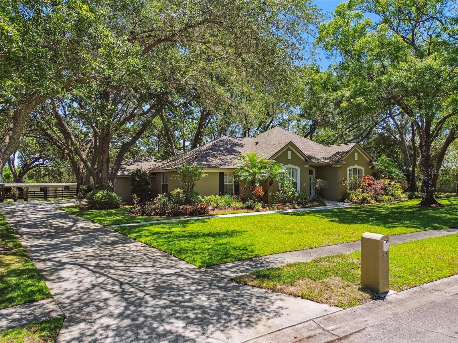 1816 CURRY RD, LUTZ, FL, 33549