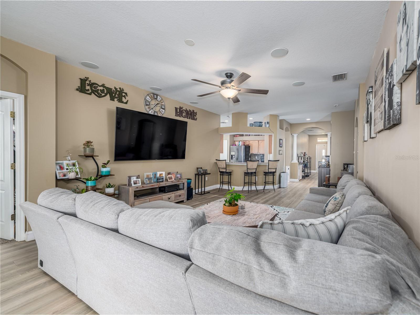 6018 GANNETDALE DR, LITHIA, FL, 33547