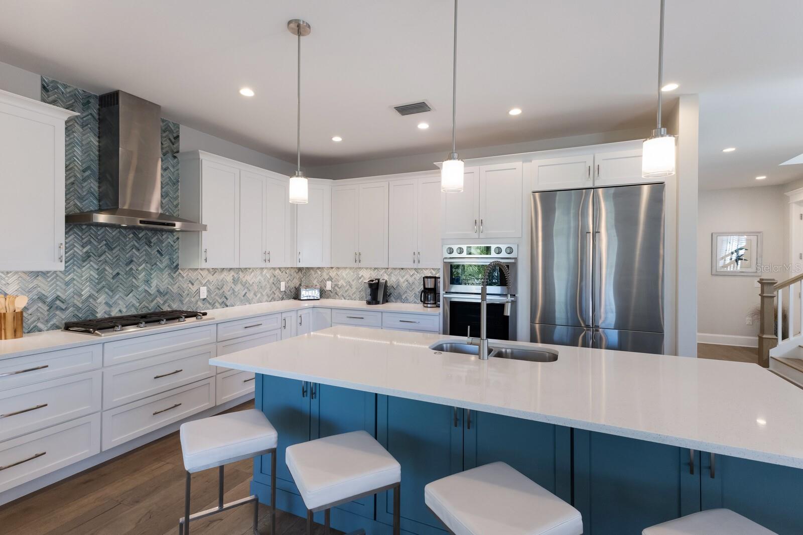 A4649861 Property Photo