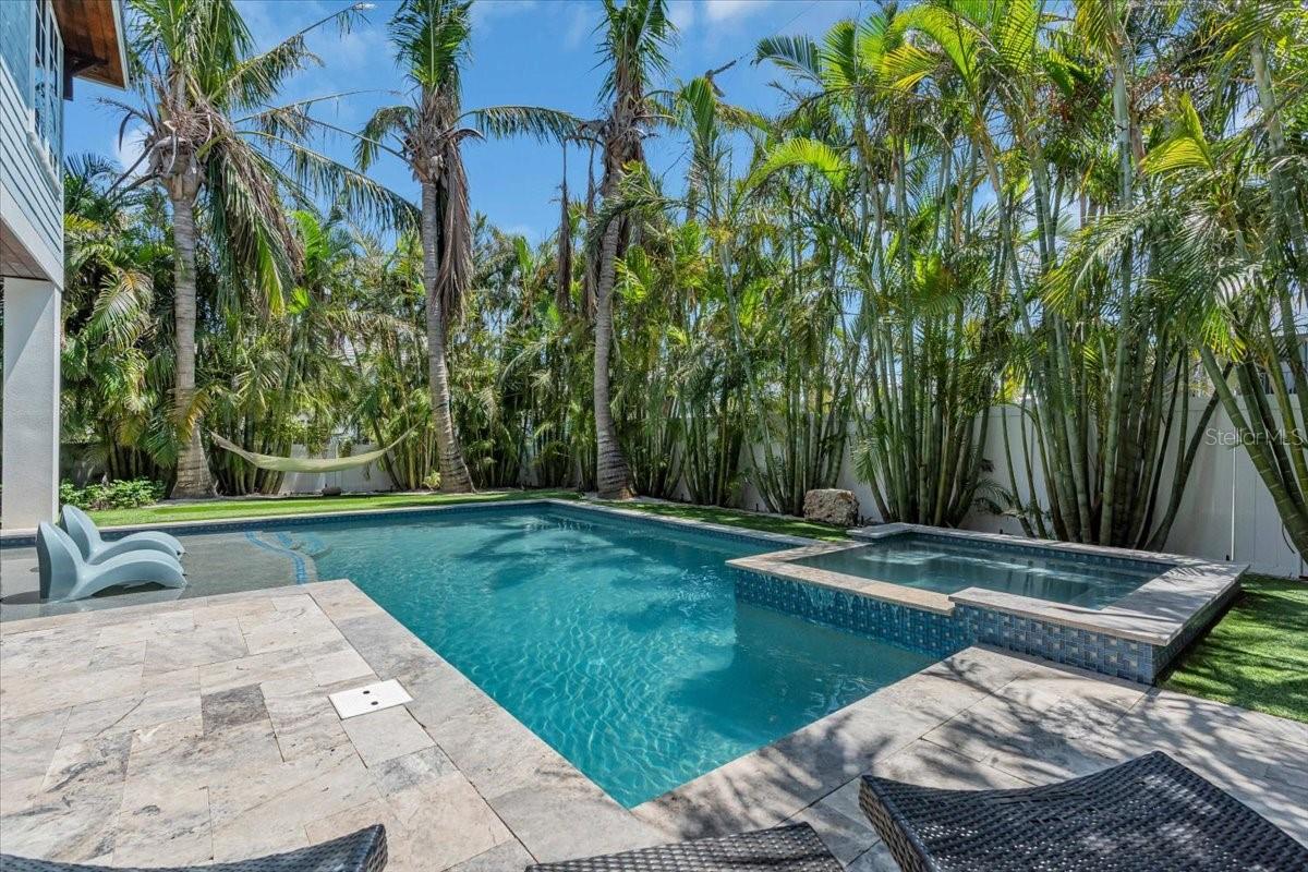 A4649861 Property Photo