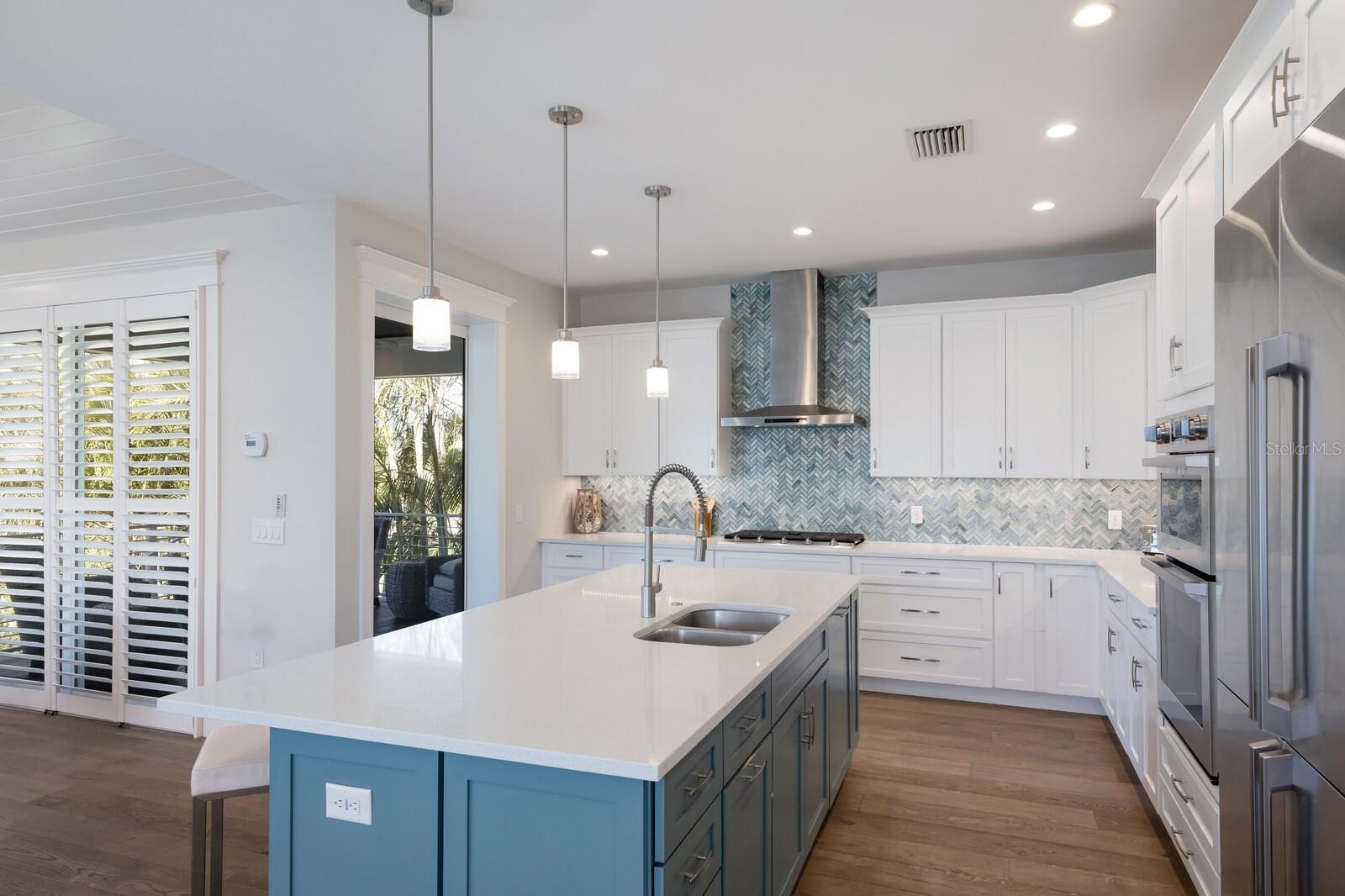 A4649861 Property Photo