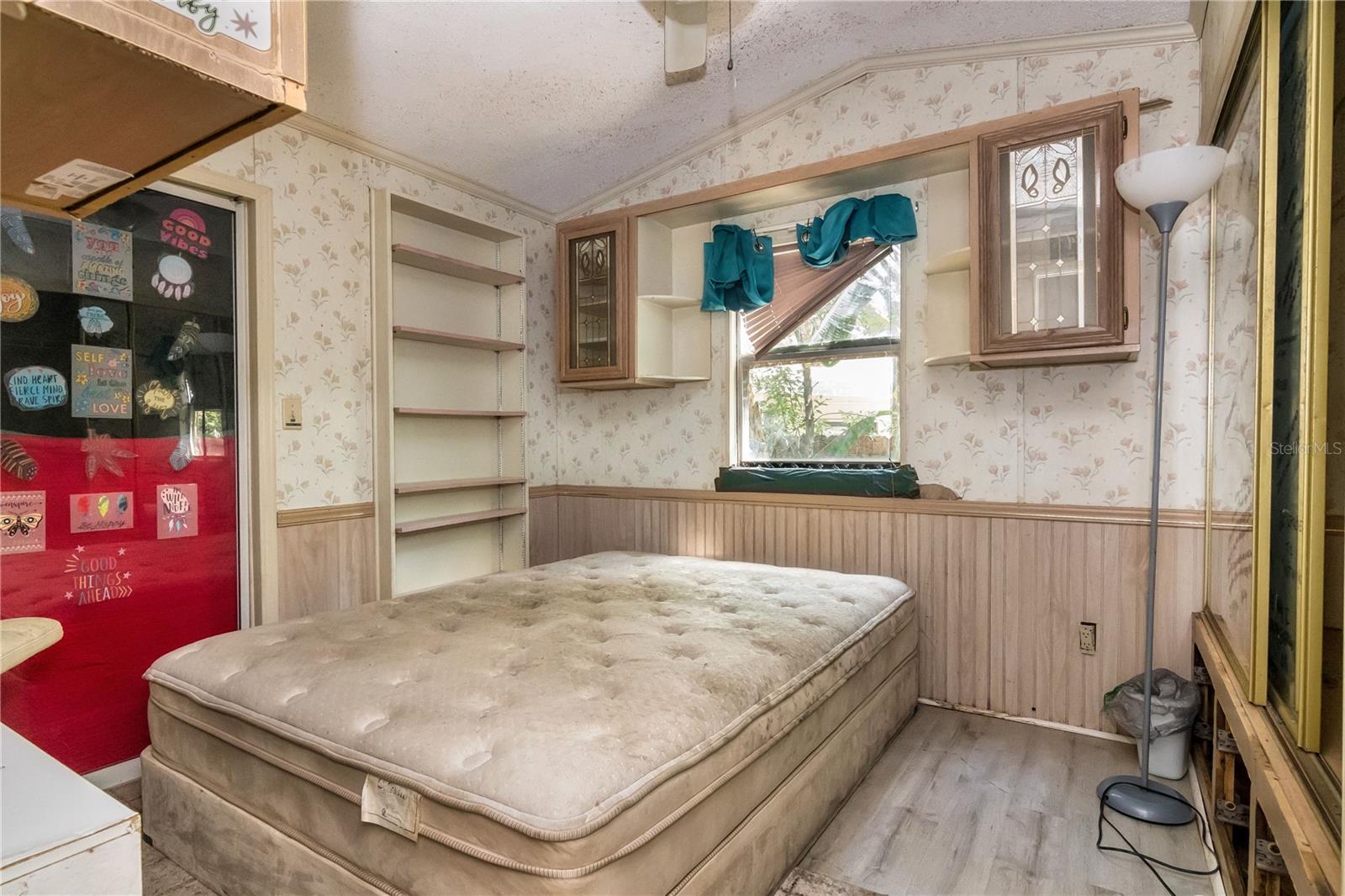 O6302153 Property Photo