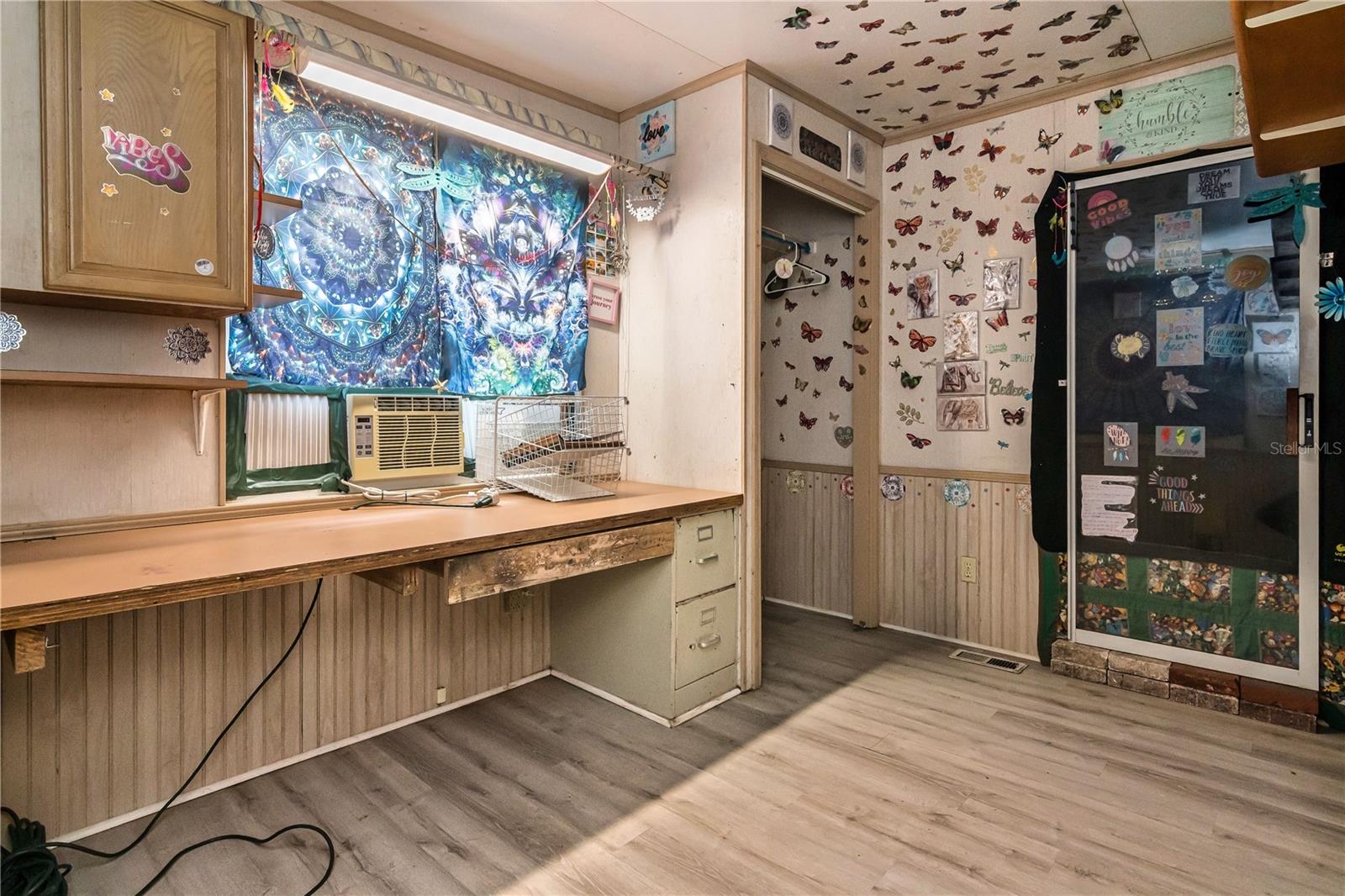 O6302153 Property Photo