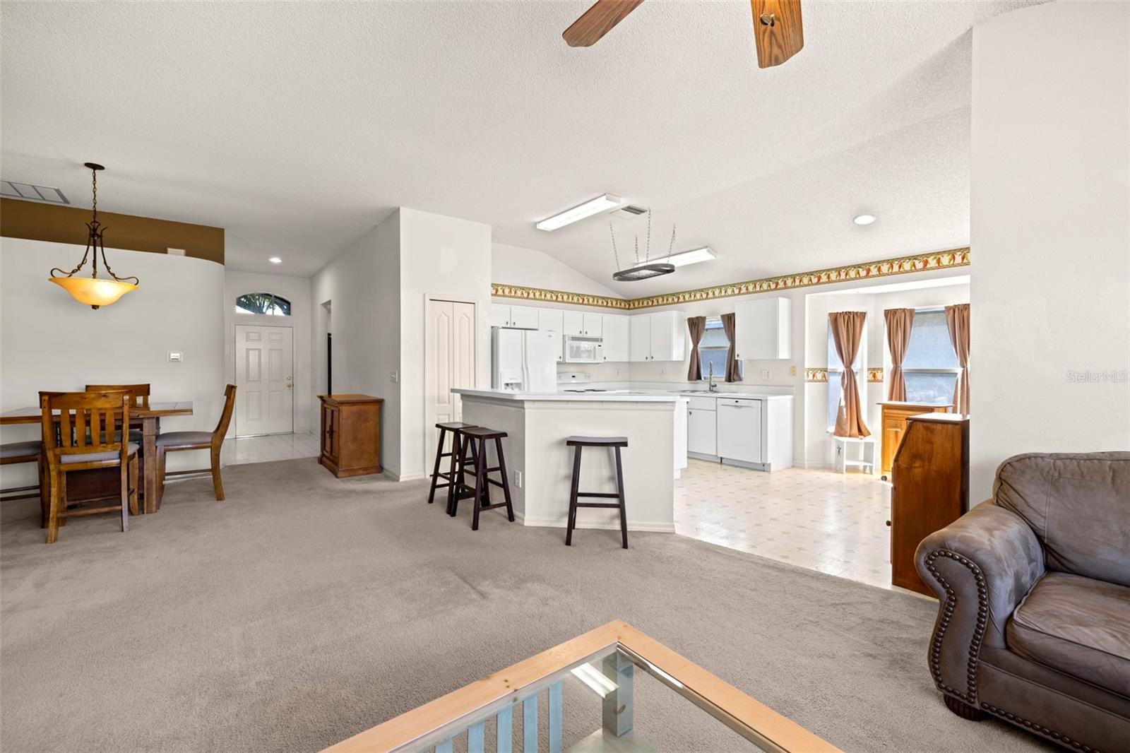 19505 MORDEN BLUSH DR, LUTZ, FL, 33558