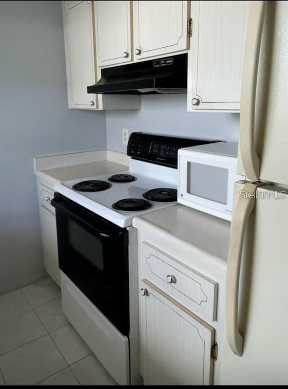 TB8377491 Property Photo