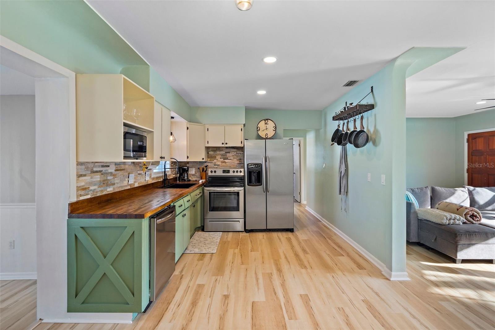 7690 91ST ST, SEMINOLE, FL, 33777