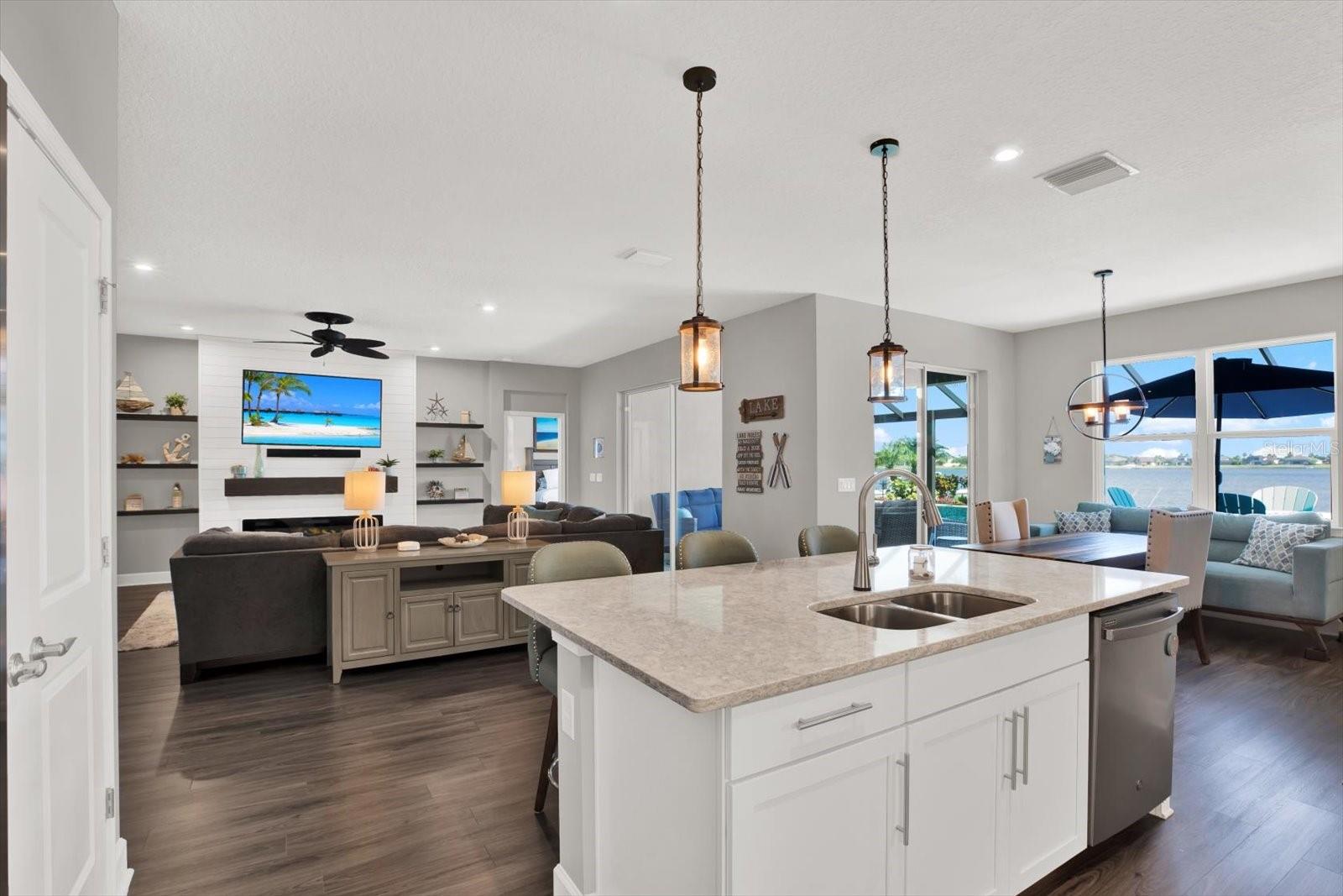 11743 LAKE LUCAYA DR, RIVERVIEW, FL, 33579