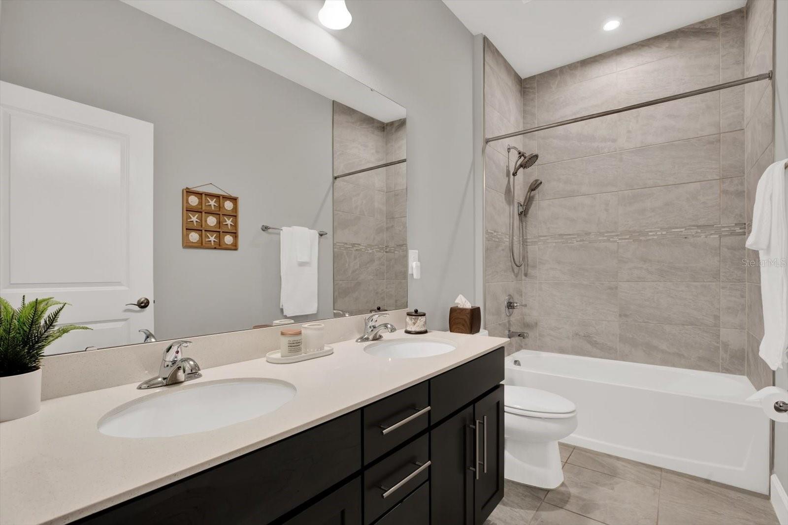 11743 LAKE LUCAYA DR, RIVERVIEW, FL, 33579