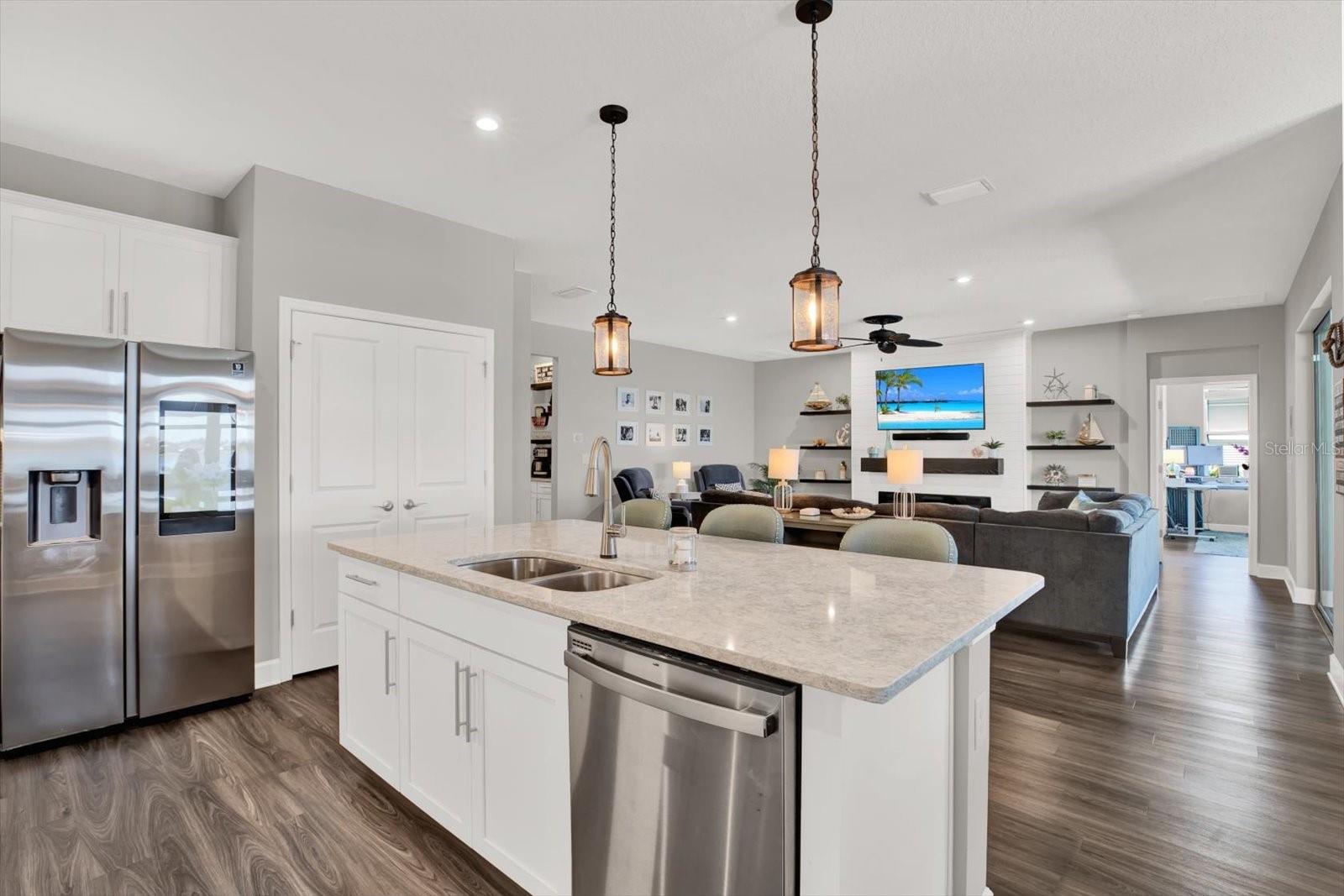 11743 LAKE LUCAYA DR, RIVERVIEW, FL, 33579