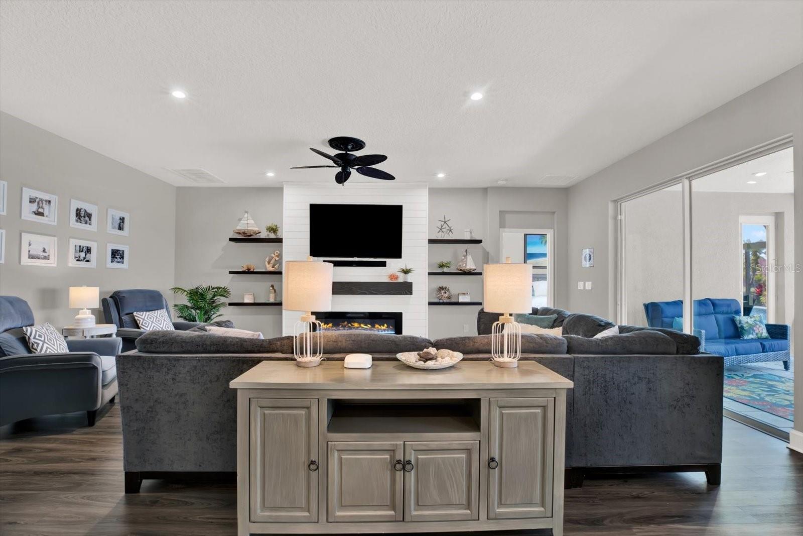 11743 LAKE LUCAYA DR, RIVERVIEW, FL, 33579