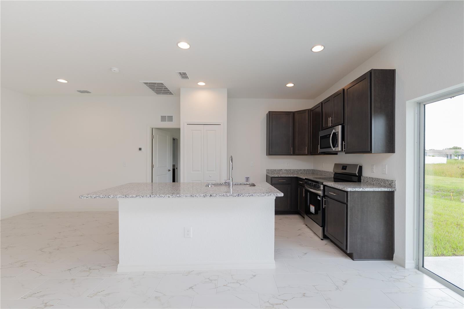 985 LUNAR LN, WINTER HAVEN, FL, 33884