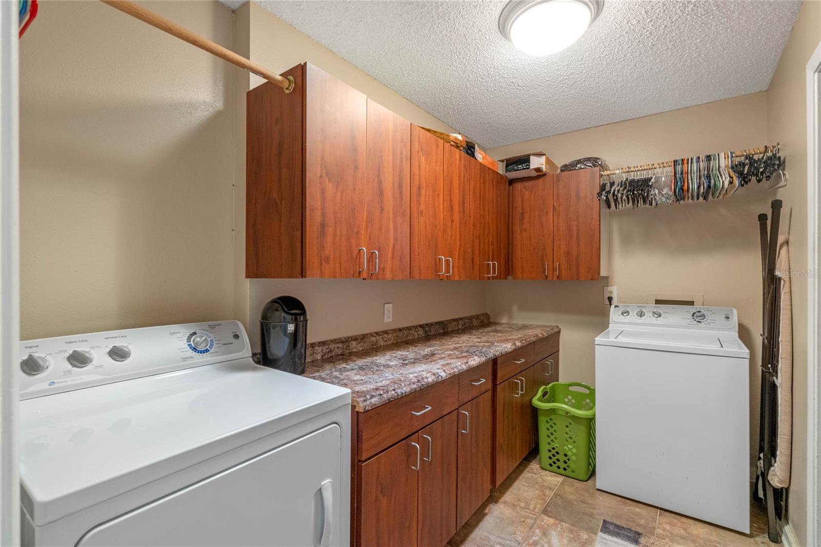 2710 ALABASTER AVE, ORLANDO, FL, 32833