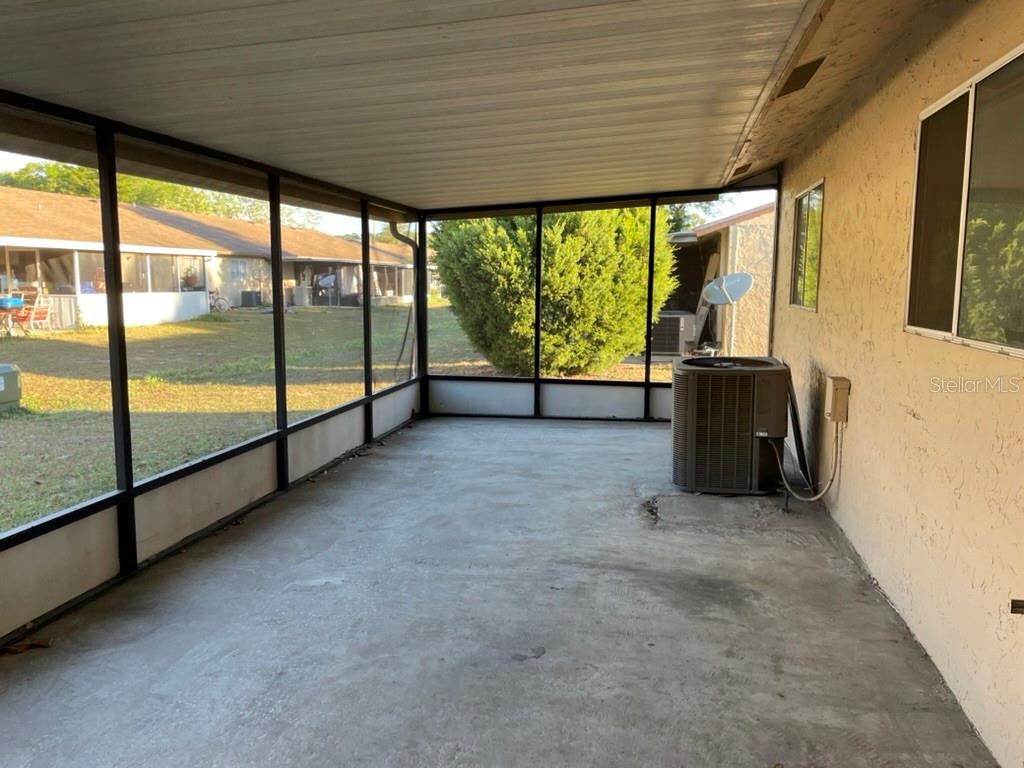 516 E ROSEWOOD LN, TAVARES, FL, 32778