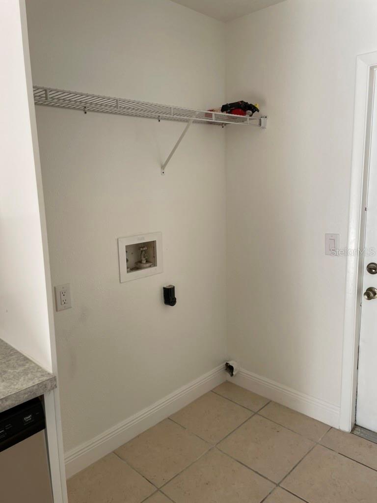 516 E ROSEWOOD LN, TAVARES, FL, 32778