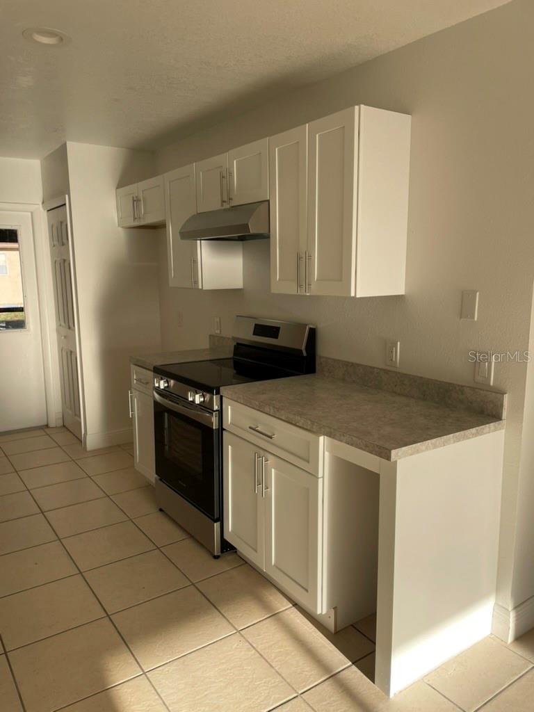 516 E ROSEWOOD LN, TAVARES, FL, 32778