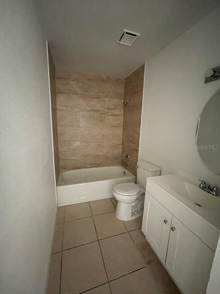 516 E ROSEWOOD LN, TAVARES, FL, 32778