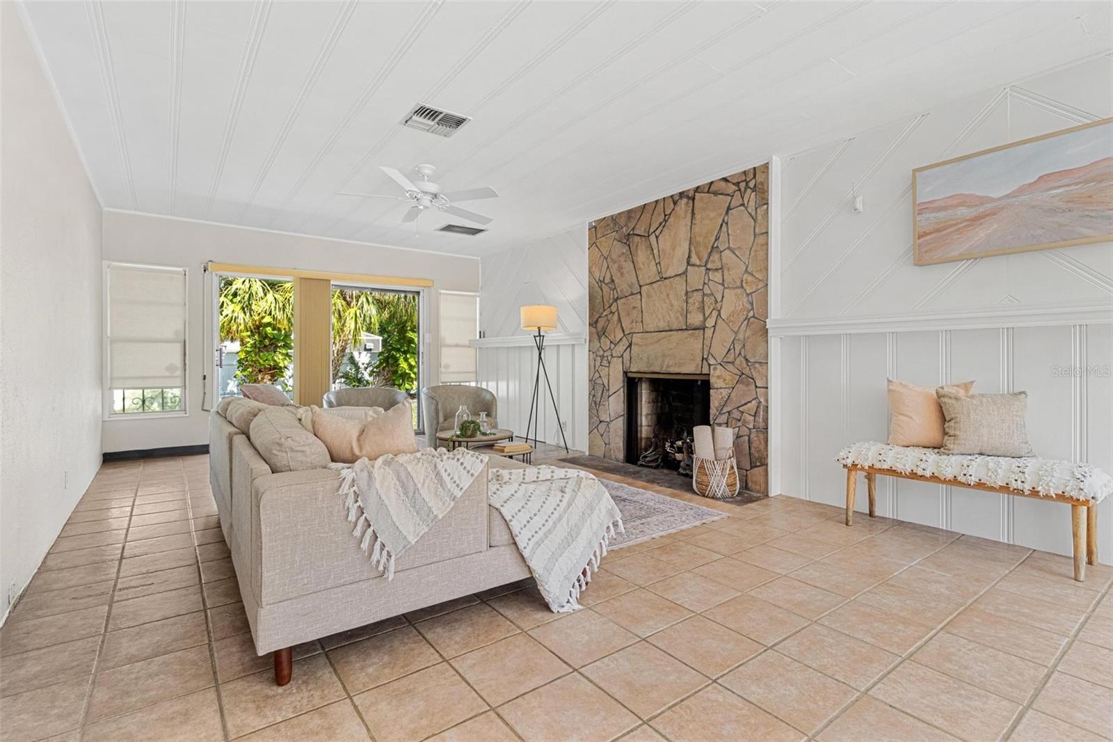 300 22ND AVE S, ST PETERSBURG, FL, 33705