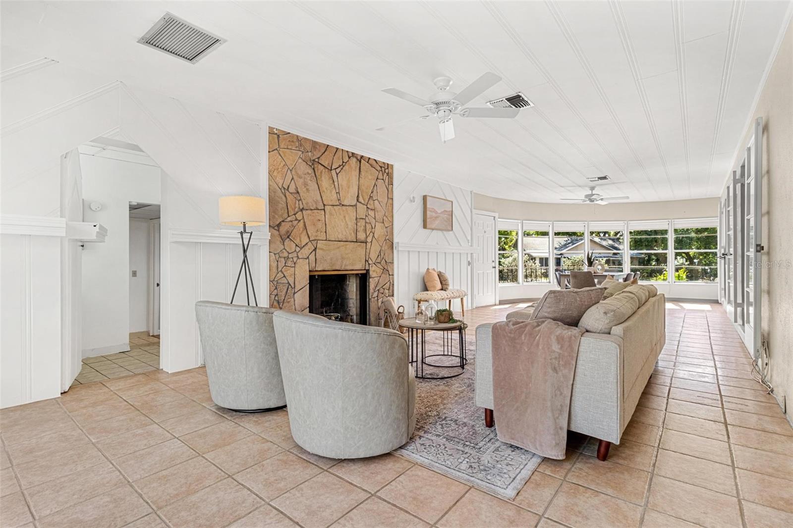 300 22ND AVE S, ST PETERSBURG, FL, 33705